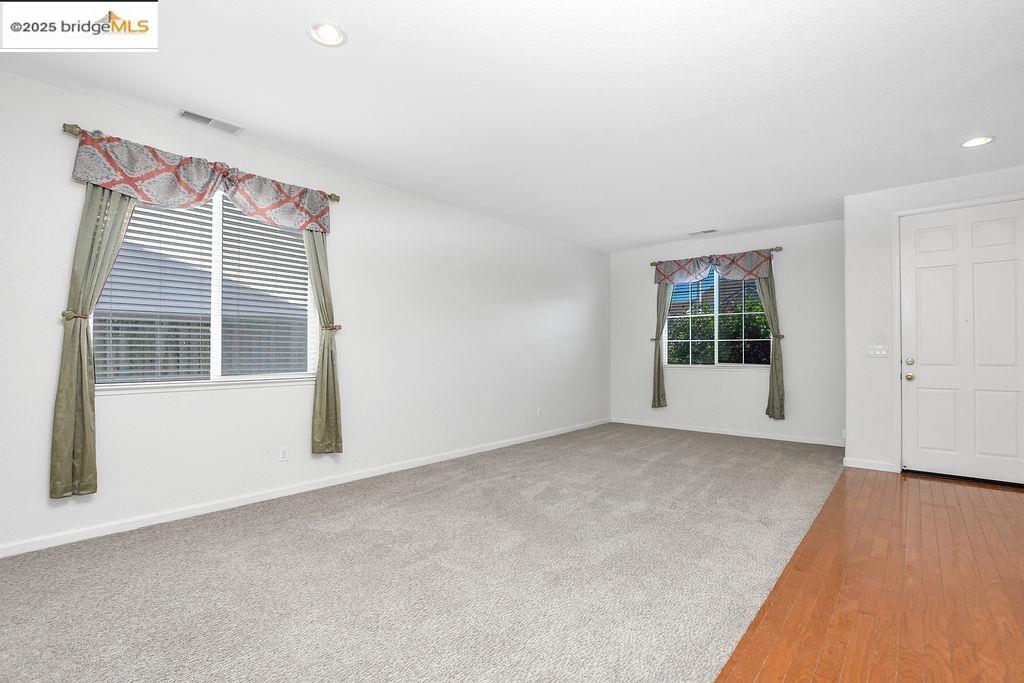 Detail Gallery Image 7 of 35 For 4619 Menona Court, Antioch,  CA 94531-9417 - 4 Beds | 2/1 Baths