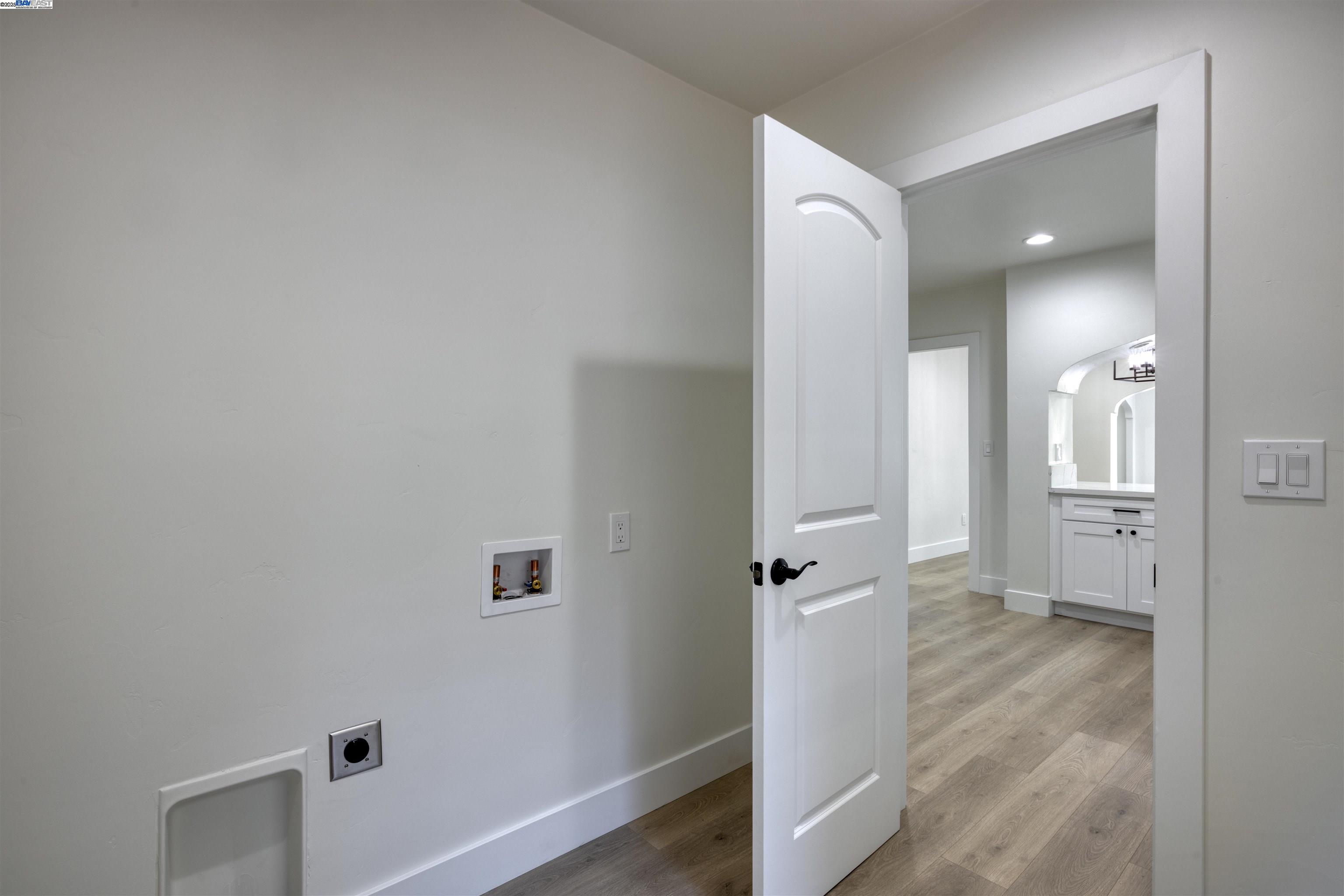 Detail Gallery Image 15 of 29 For 2440 Monticello Ave, Oakland,  CA 94601 - 3 Beds | 1/1 Baths