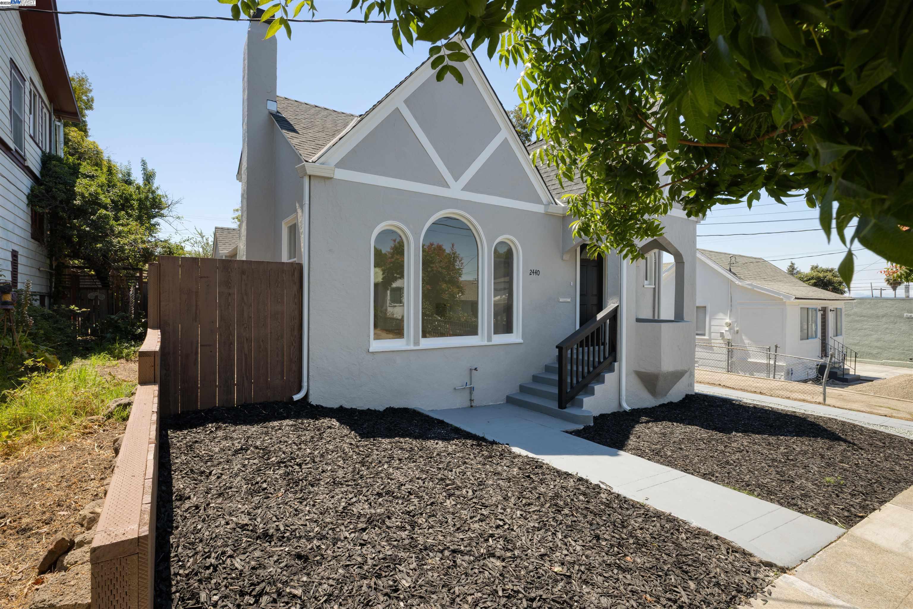 Detail Gallery Image 28 of 29 For 2440 Monticello Ave, Oakland,  CA 94601 - 3 Beds | 1/1 Baths