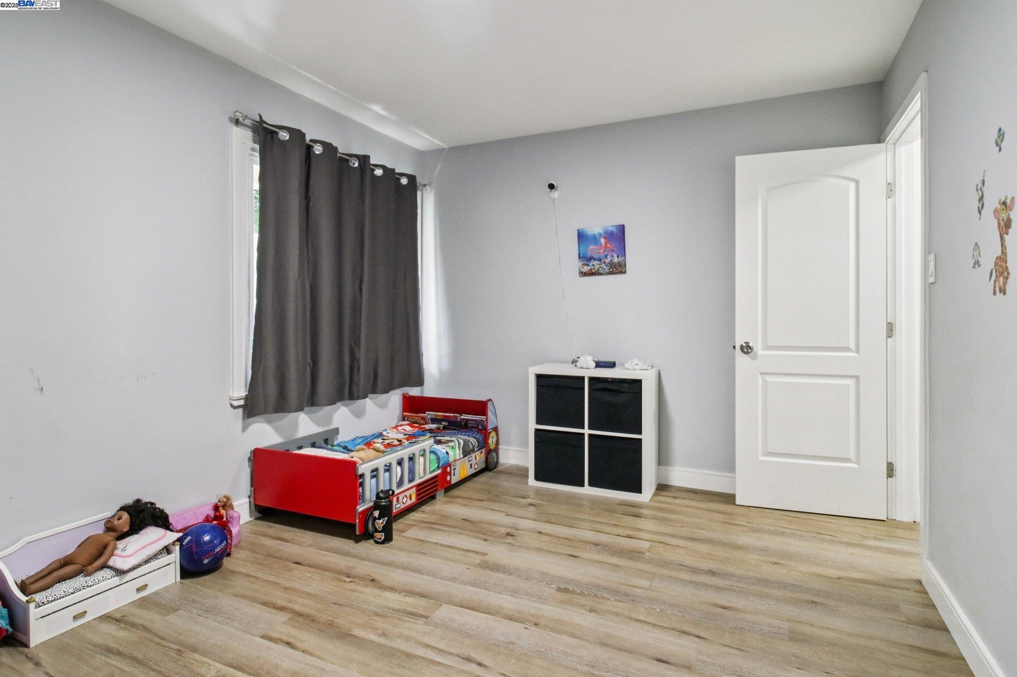 Detail Gallery Image 19 of 39 For 431 Hamilton Ave, Menlo Park,  CA 94025 - 3 Beds | 1 Baths