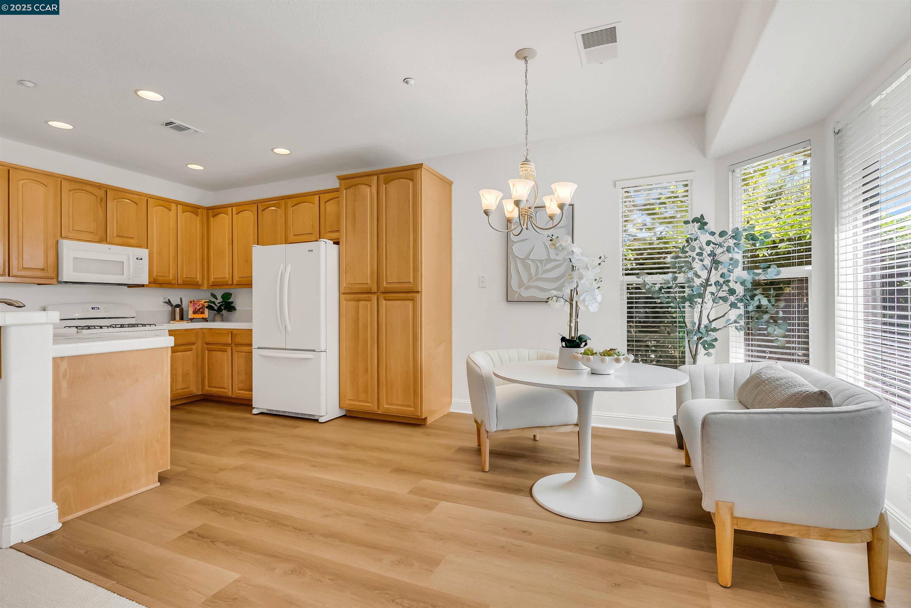 Detail Gallery Image 7 of 50 For 1013 Jay Jay Pl, Brentwood,  CA 94513 - 2 Beds | 2 Baths