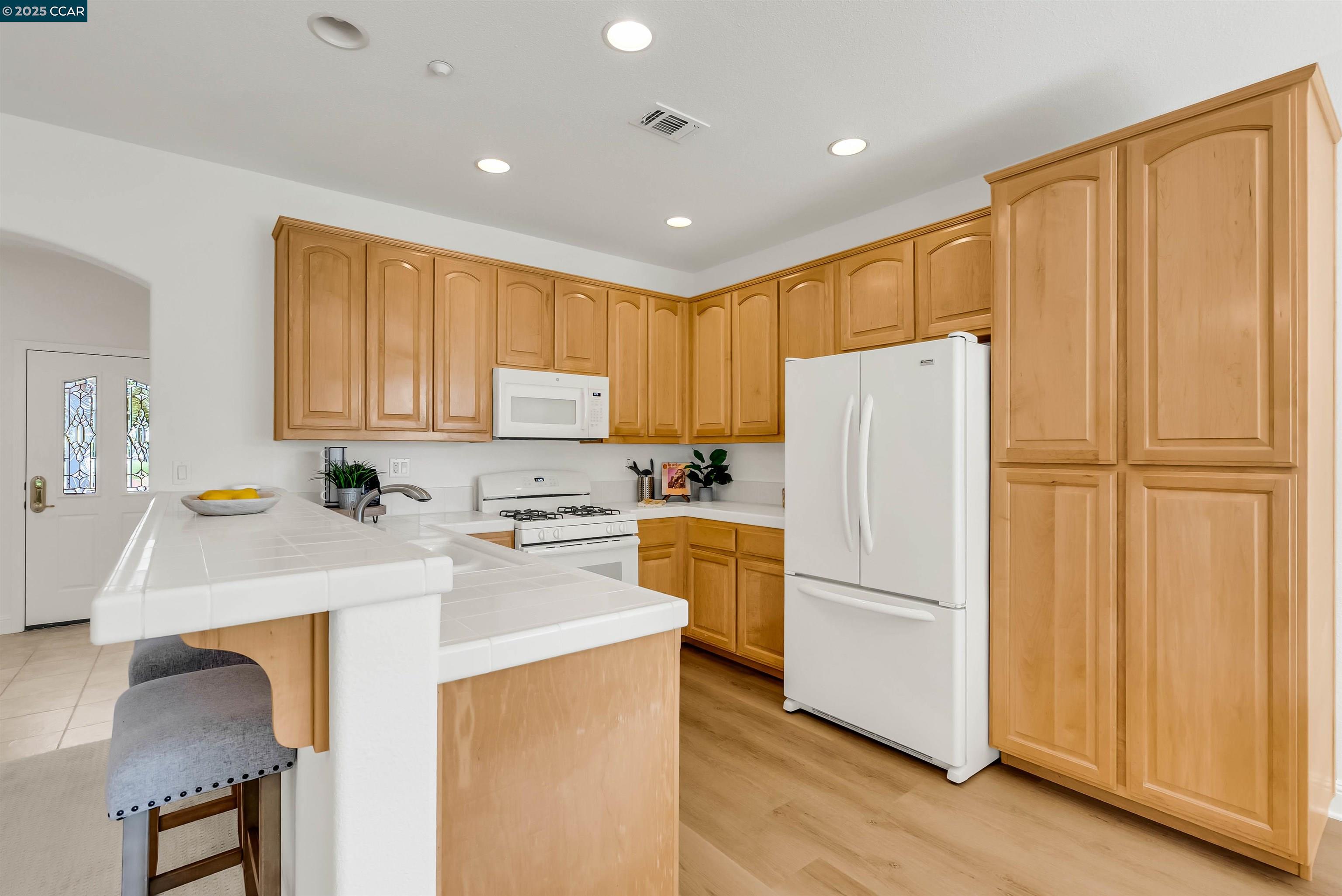 Detail Gallery Image 10 of 50 For 1013 Jay Jay Pl, Brentwood,  CA 94513 - 2 Beds | 2 Baths