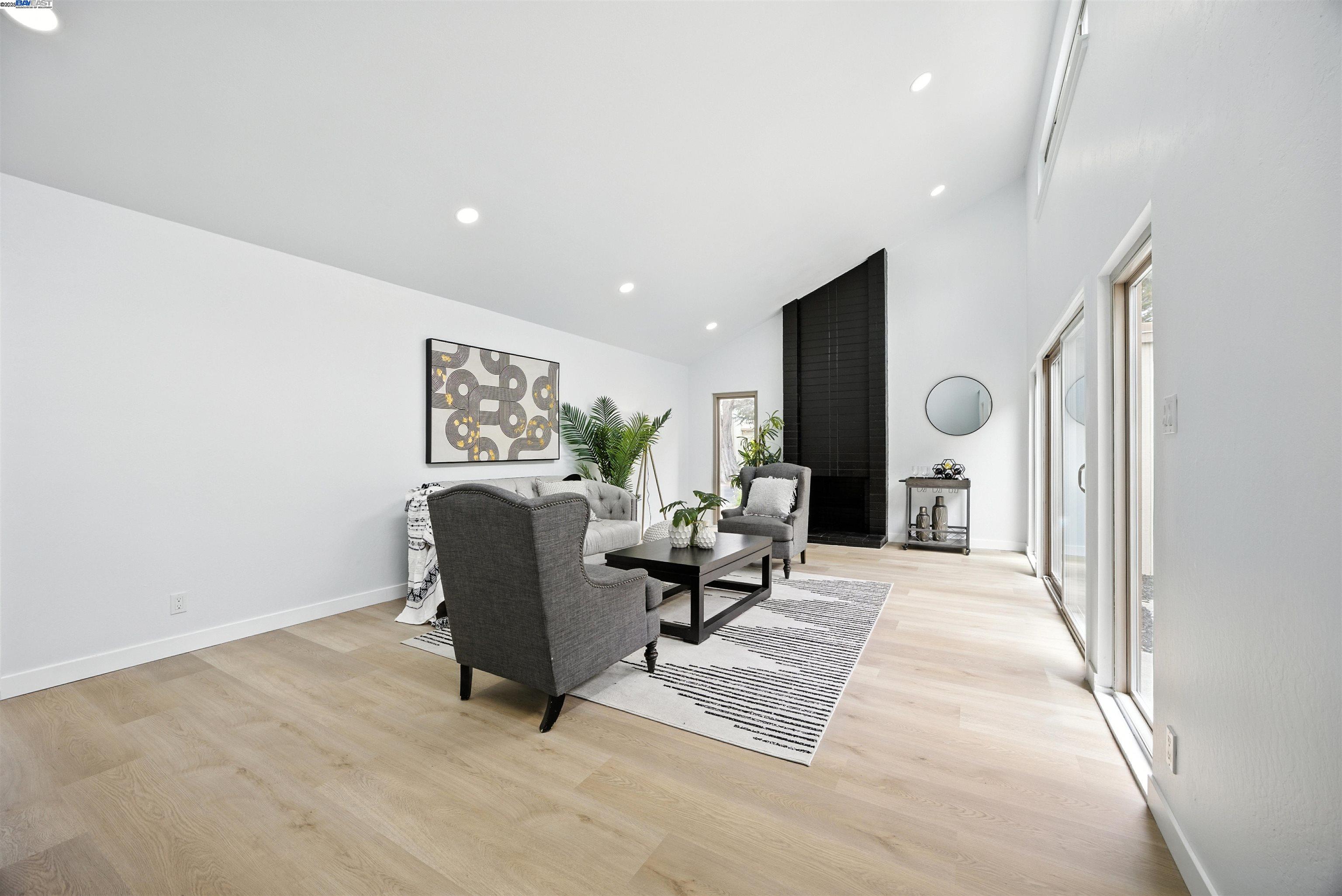 Detail Gallery Image 24 of 24 For 3200 Fiji Ln, Alameda,  CA 94502 - 2 Beds | 2 Baths