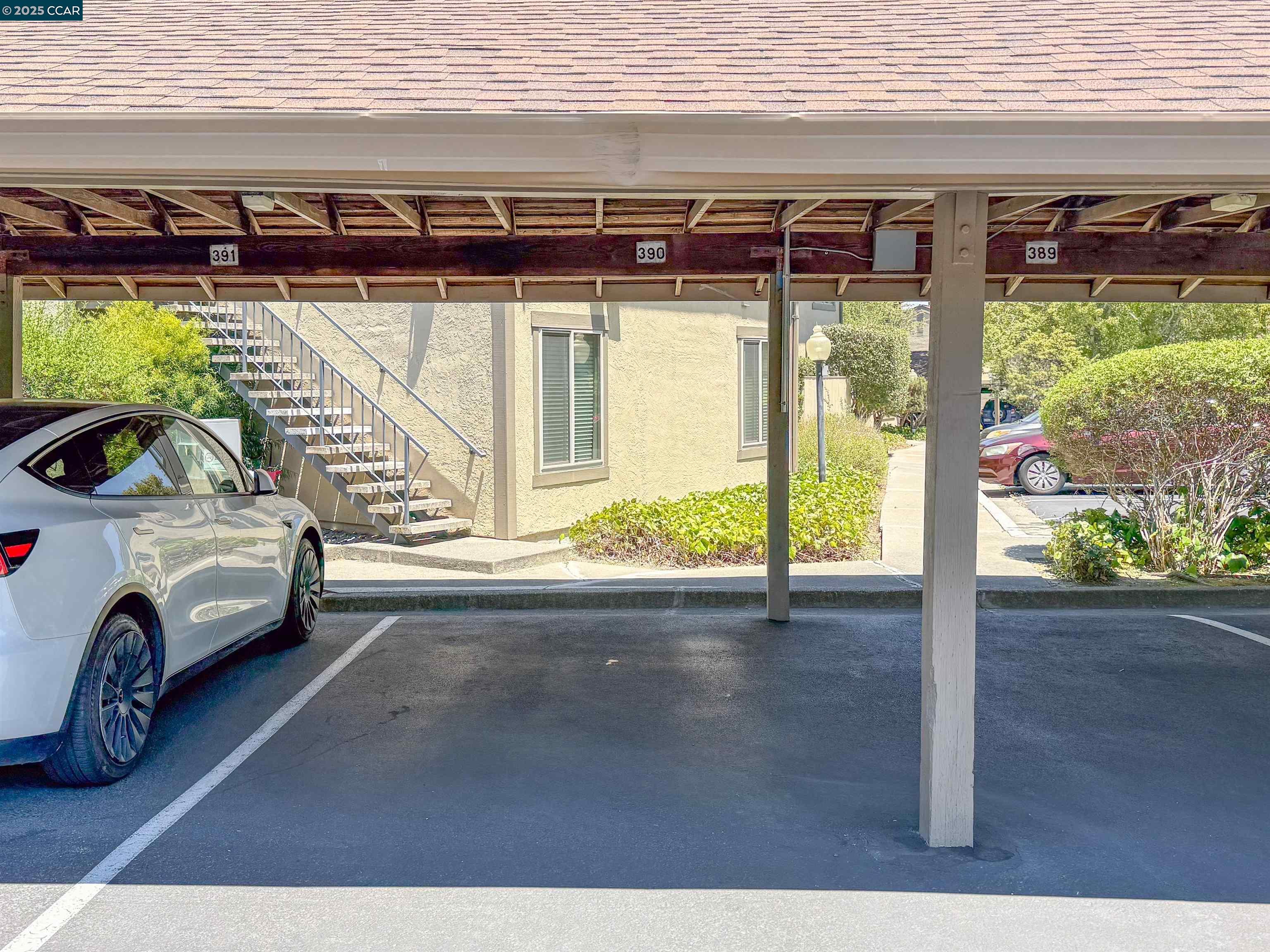 Detail Gallery Image 16 of 19 For 5318 Ridgeview Cir #10,  El Sobrante,  CA 94803 - 2 Beds | 1 Baths