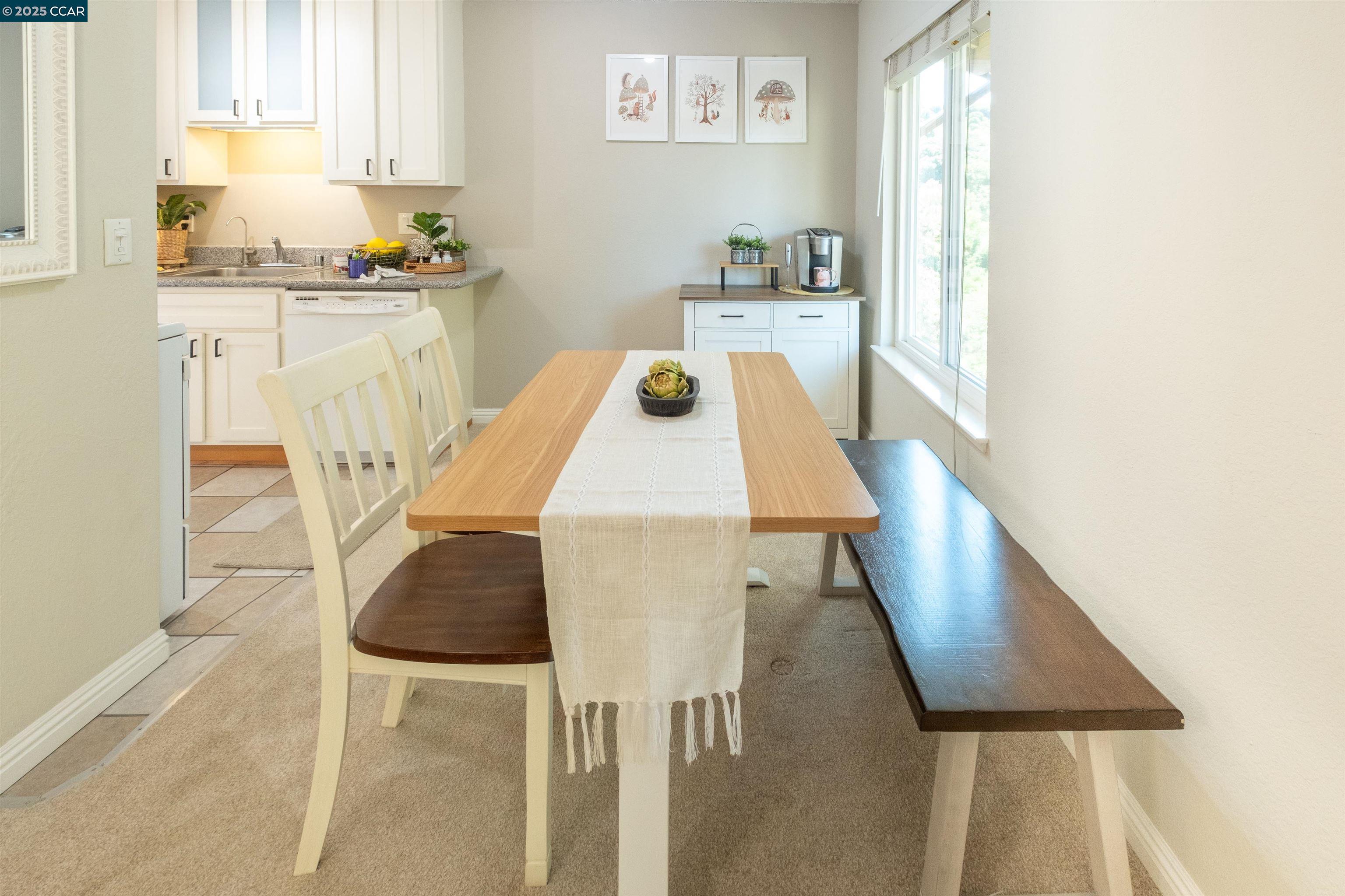 Detail Gallery Image 4 of 19 For 5318 Ridgeview Cir #10,  El Sobrante,  CA 94803 - 2 Beds | 1 Baths