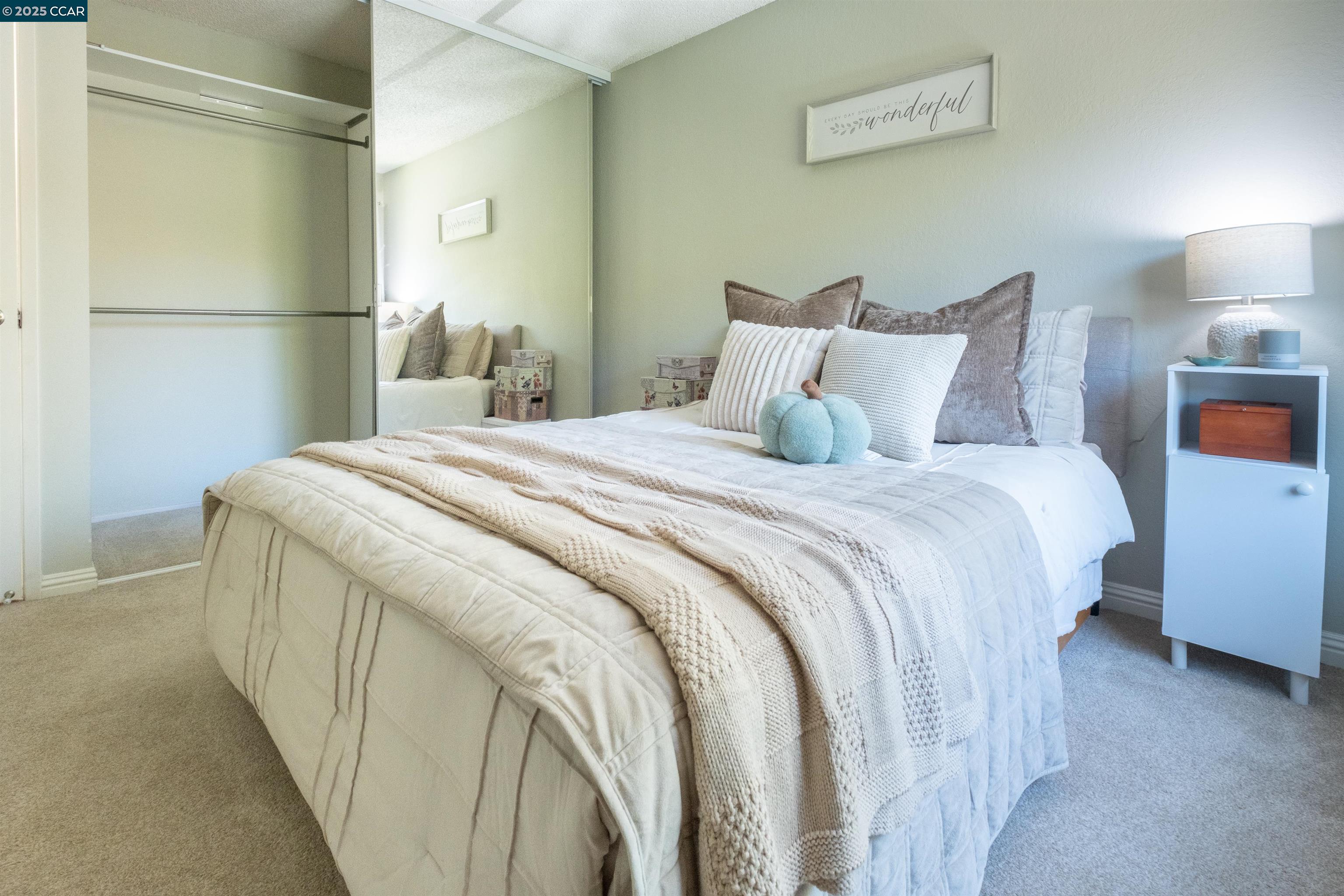 Detail Gallery Image 8 of 19 For 5318 Ridgeview Cir #10,  El Sobrante,  CA 94803 - 2 Beds | 1 Baths