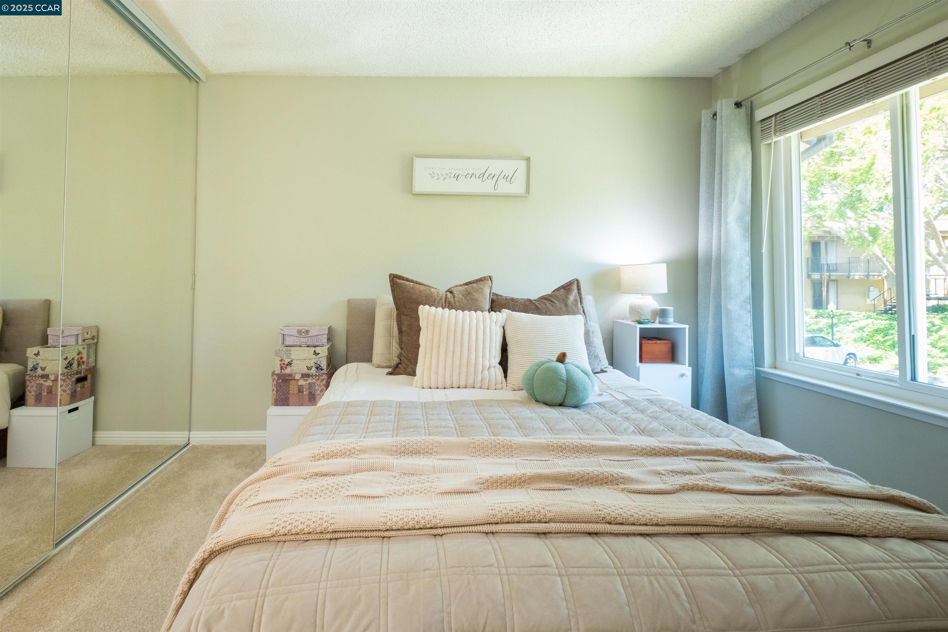 Detail Gallery Image 9 of 19 For 5318 Ridgeview Cir #10,  El Sobrante,  CA 94803 - 2 Beds | 1 Baths