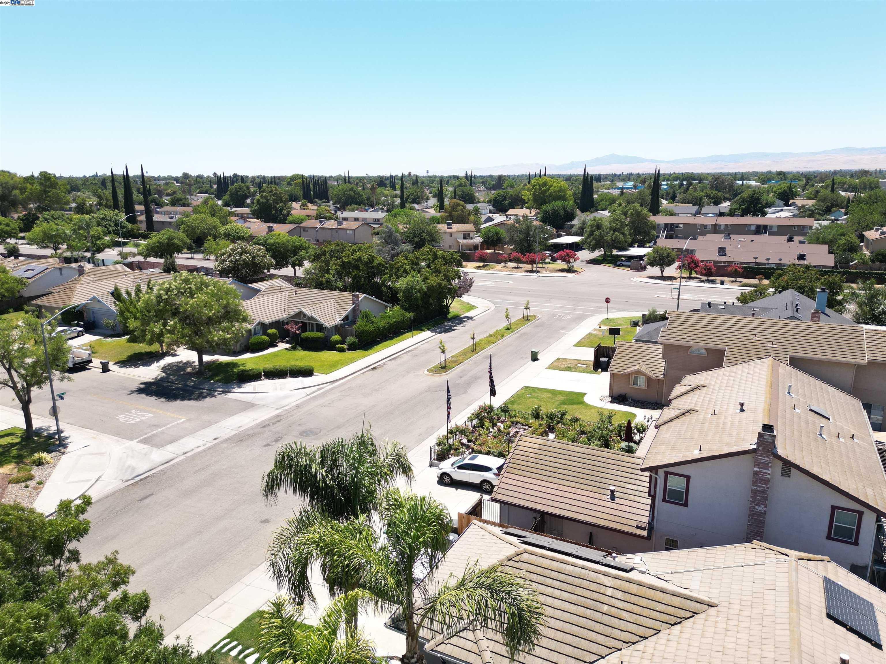 Detail Gallery Image 3 of 12 For 2525 Travao Ln, Tracy,  CA 95376 - 3 Beds | 2 Baths