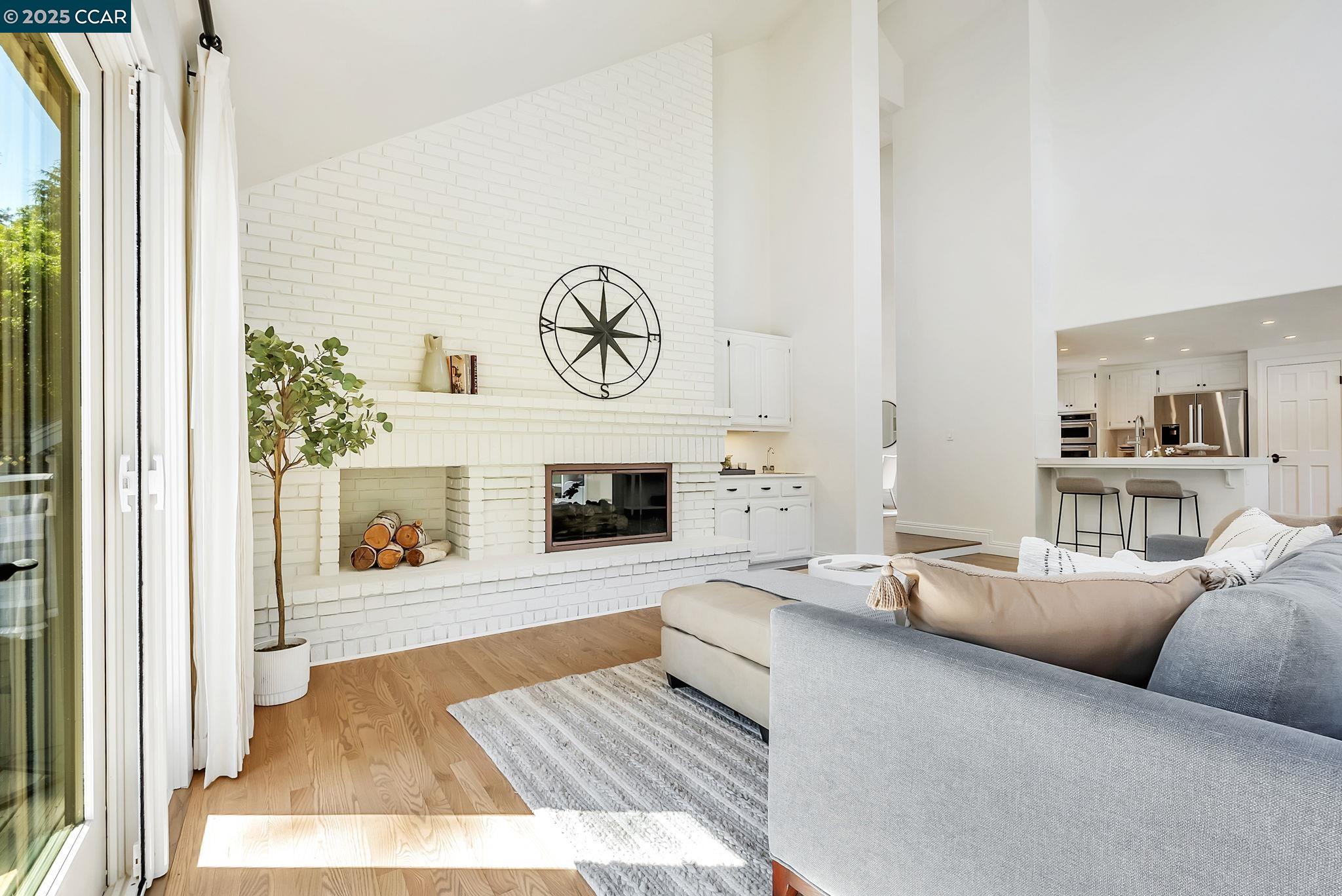 Detail Gallery Image 12 of 60 For 21 Carriage Ct, Alamo,  CA 94507 - 4 Beds | 2/1 Baths
