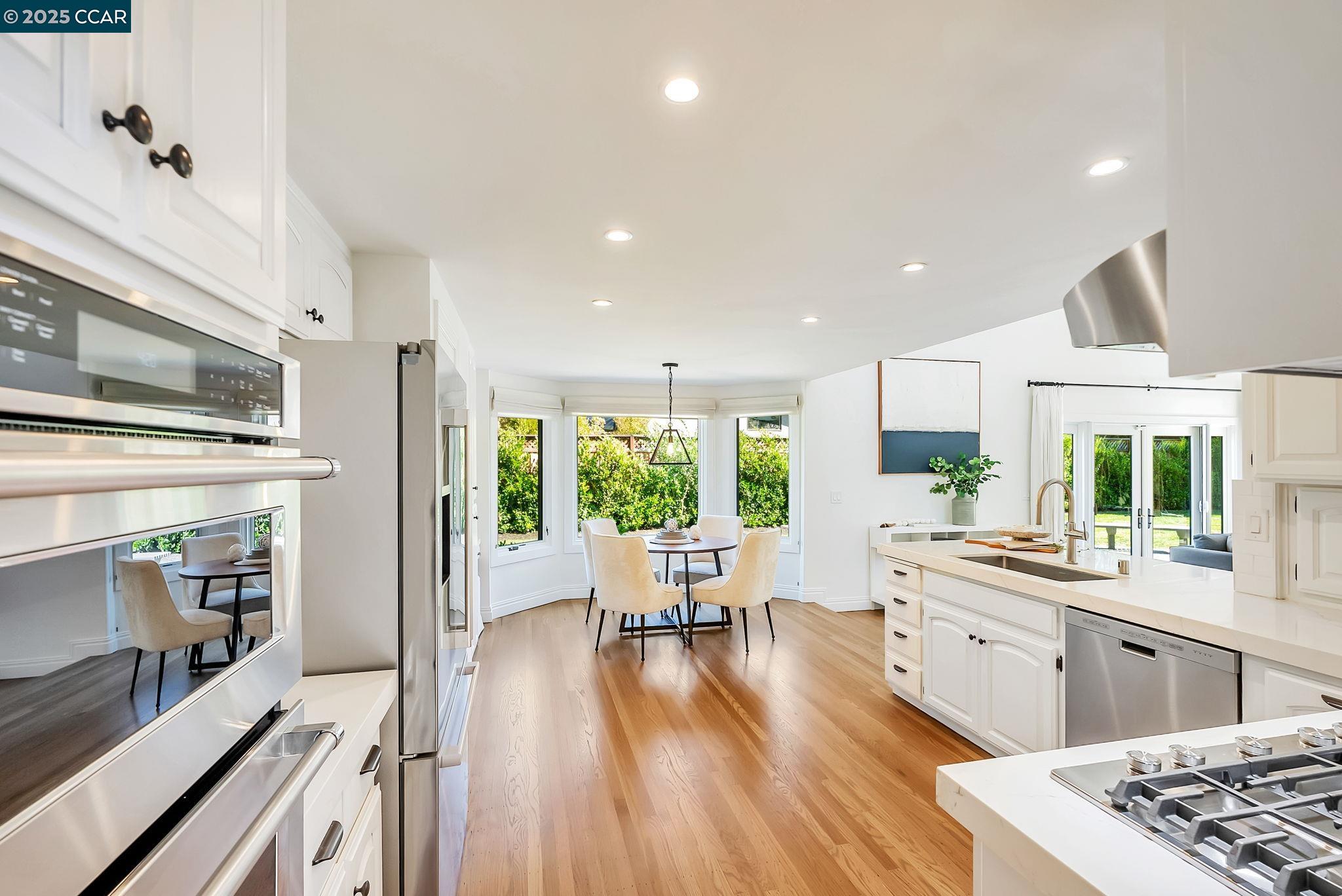 Detail Gallery Image 18 of 60 For 21 Carriage Ct, Alamo,  CA 94507 - 4 Beds | 2/1 Baths