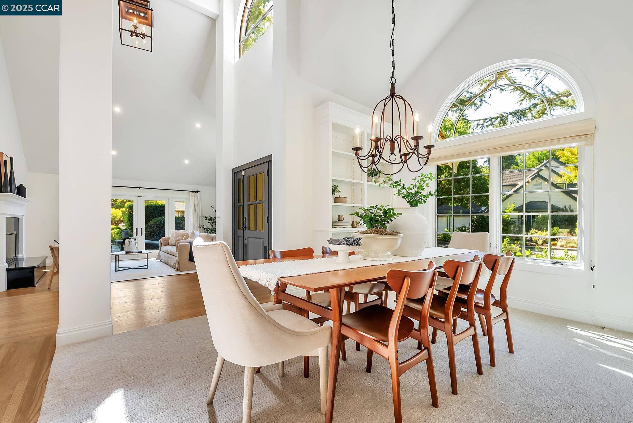 Detail Gallery Image 21 of 60 For 21 Carriage Ct, Alamo,  CA 94507 - 4 Beds | 2/1 Baths
