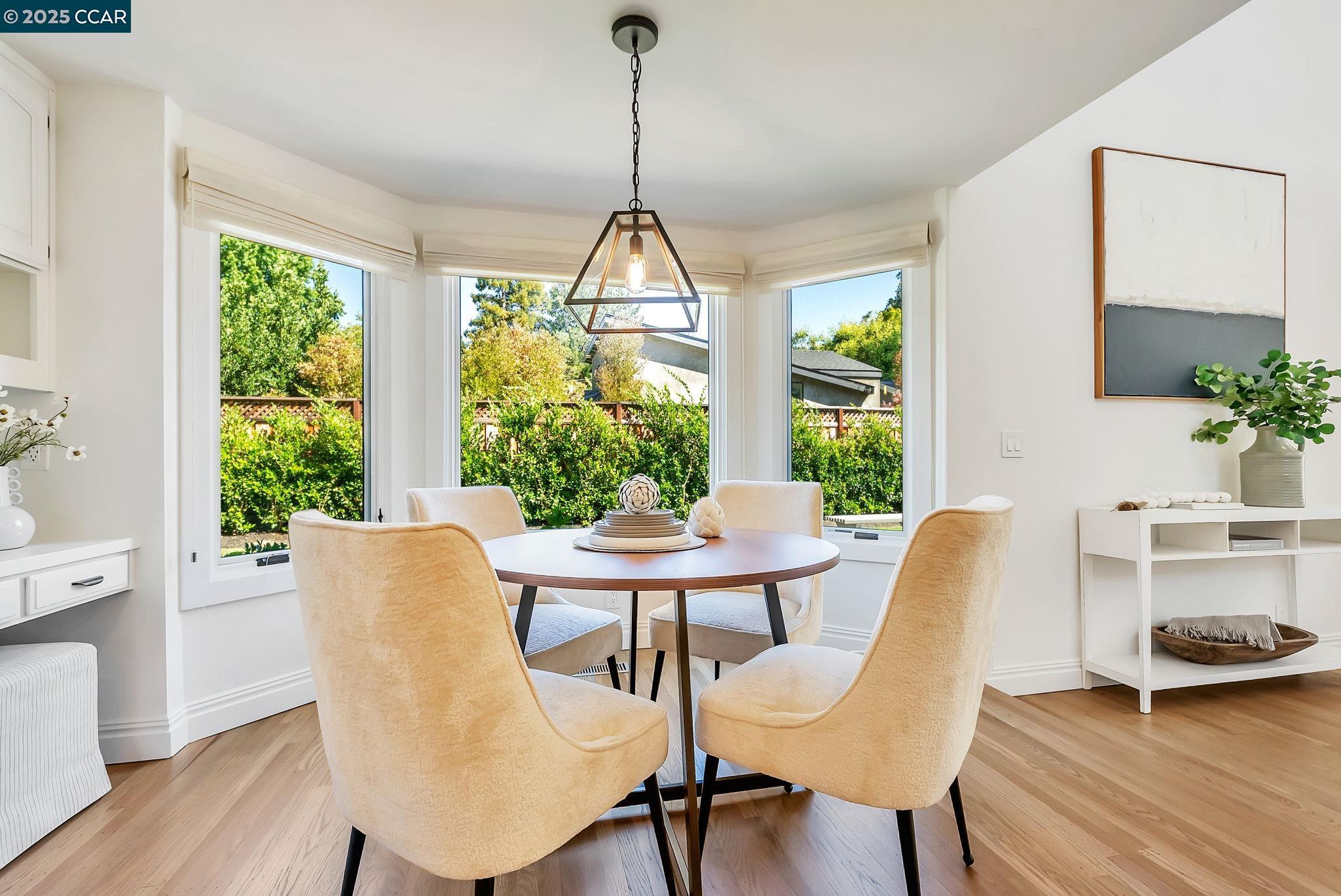 Detail Gallery Image 23 of 60 For 21 Carriage Ct, Alamo,  CA 94507 - 4 Beds | 2/1 Baths