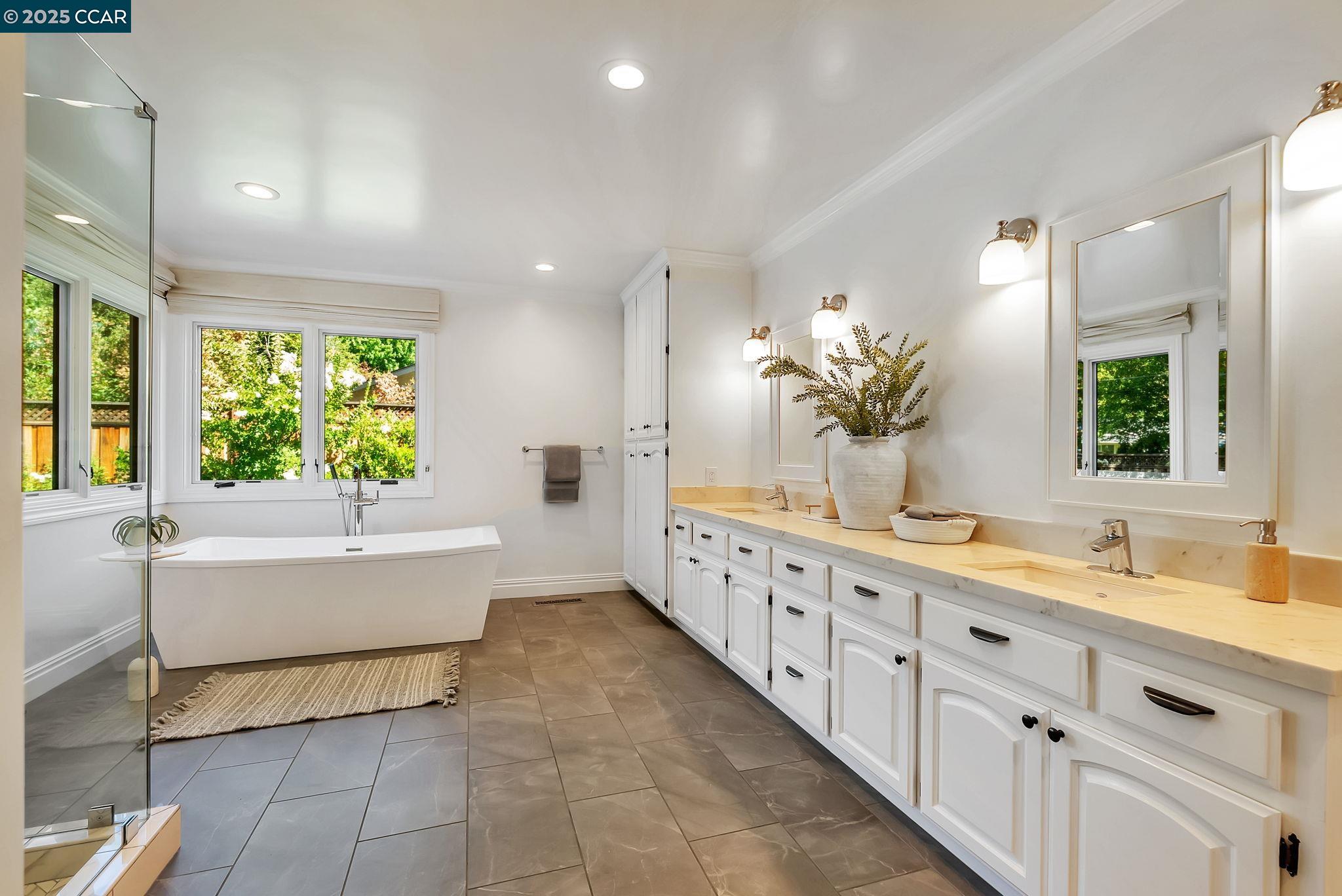 Detail Gallery Image 32 of 60 For 21 Carriage Ct, Alamo,  CA 94507 - 4 Beds | 2/1 Baths
