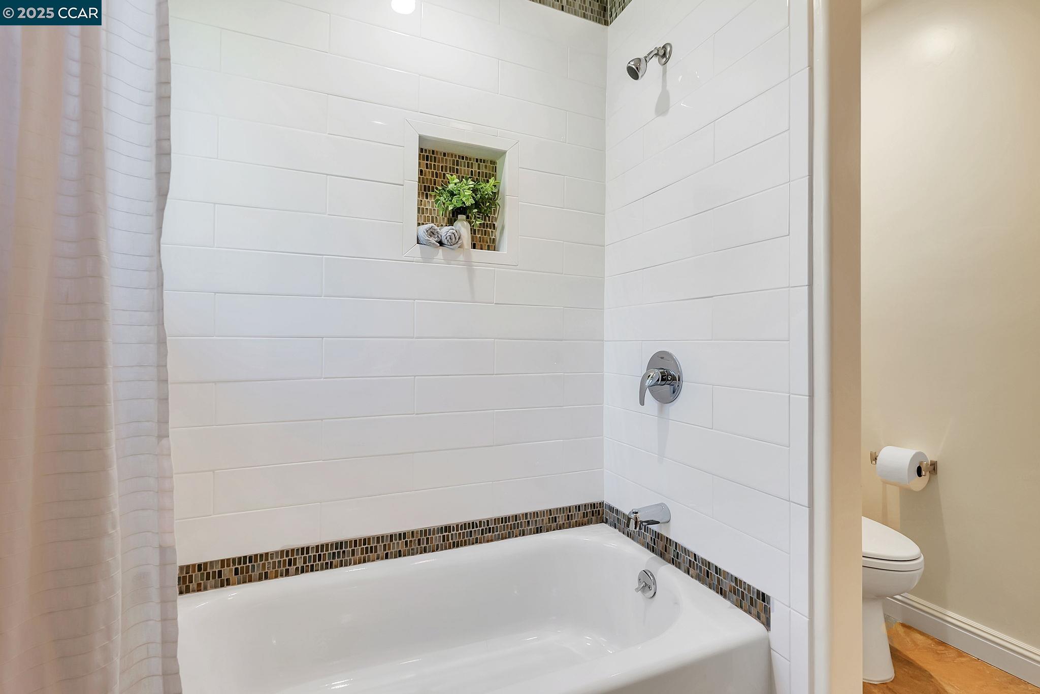 Detail Gallery Image 38 of 60 For 21 Carriage Ct, Alamo,  CA 94507 - 4 Beds | 2/1 Baths