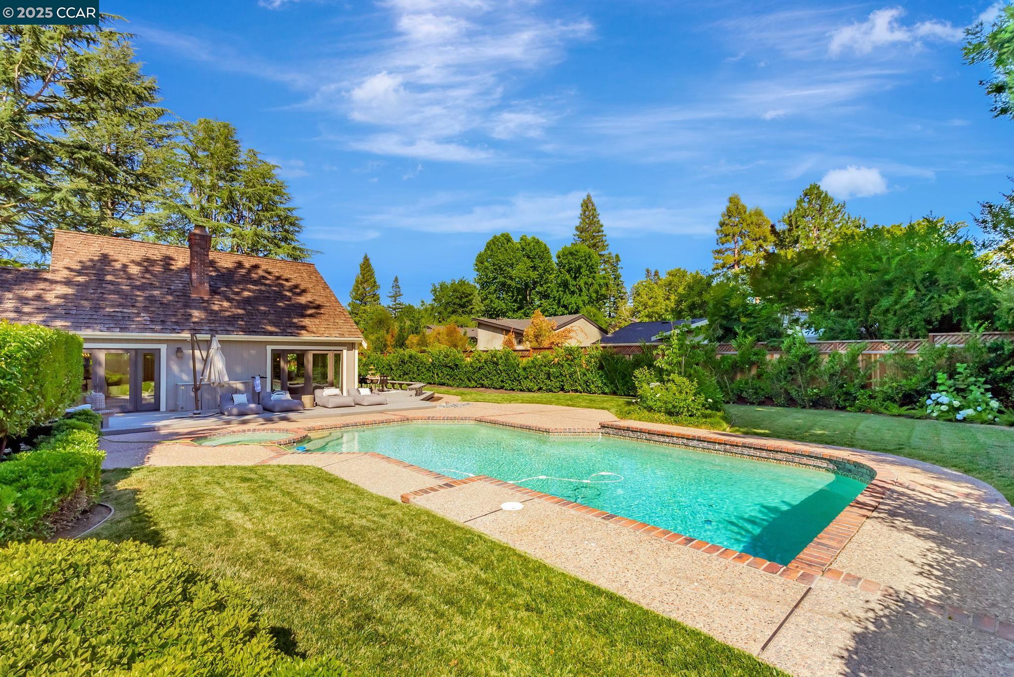 Detail Gallery Image 46 of 60 For 21 Carriage Ct, Alamo,  CA 94507 - 4 Beds | 2/1 Baths
