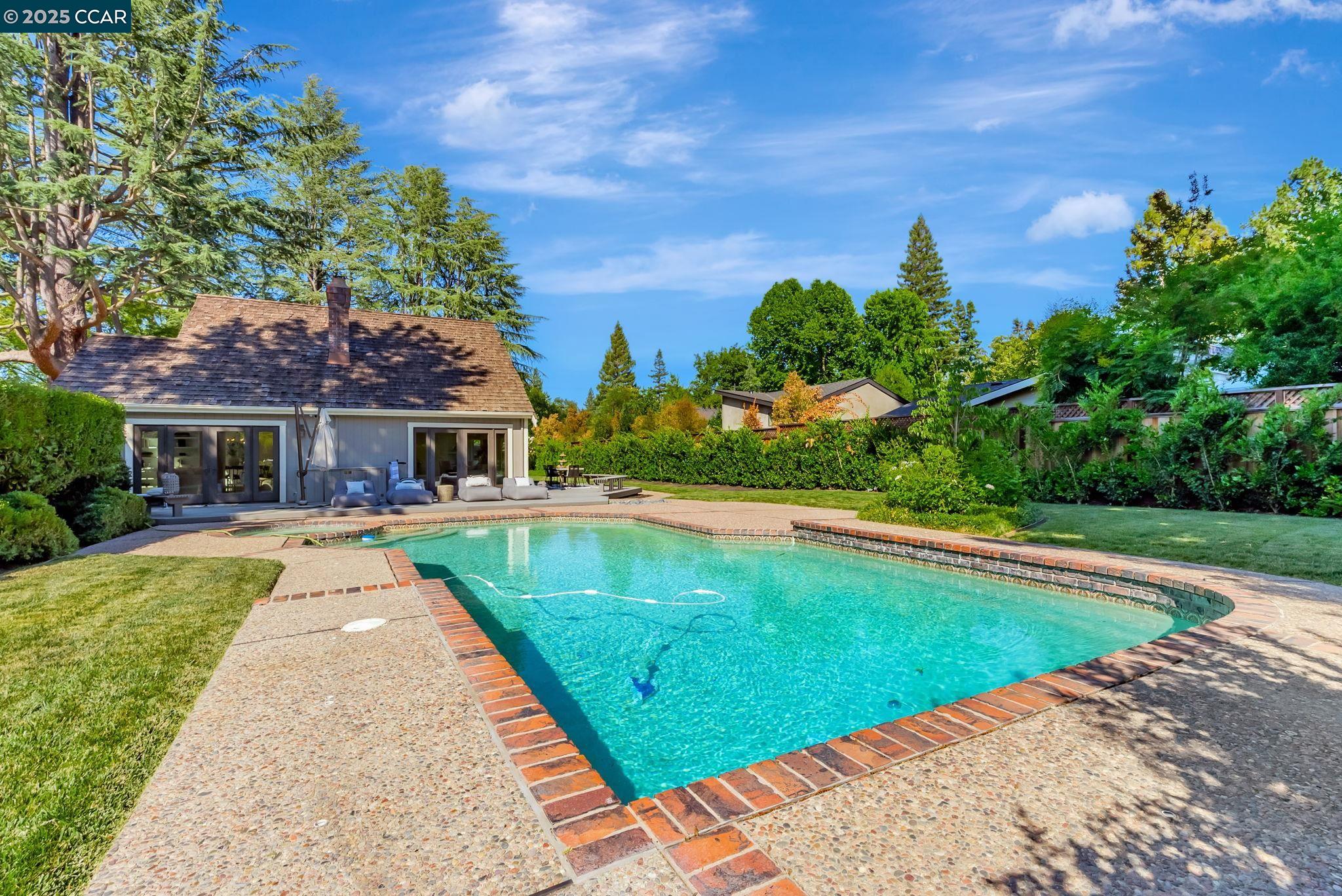 Detail Gallery Image 48 of 60 For 21 Carriage Ct, Alamo,  CA 94507 - 4 Beds | 2/1 Baths