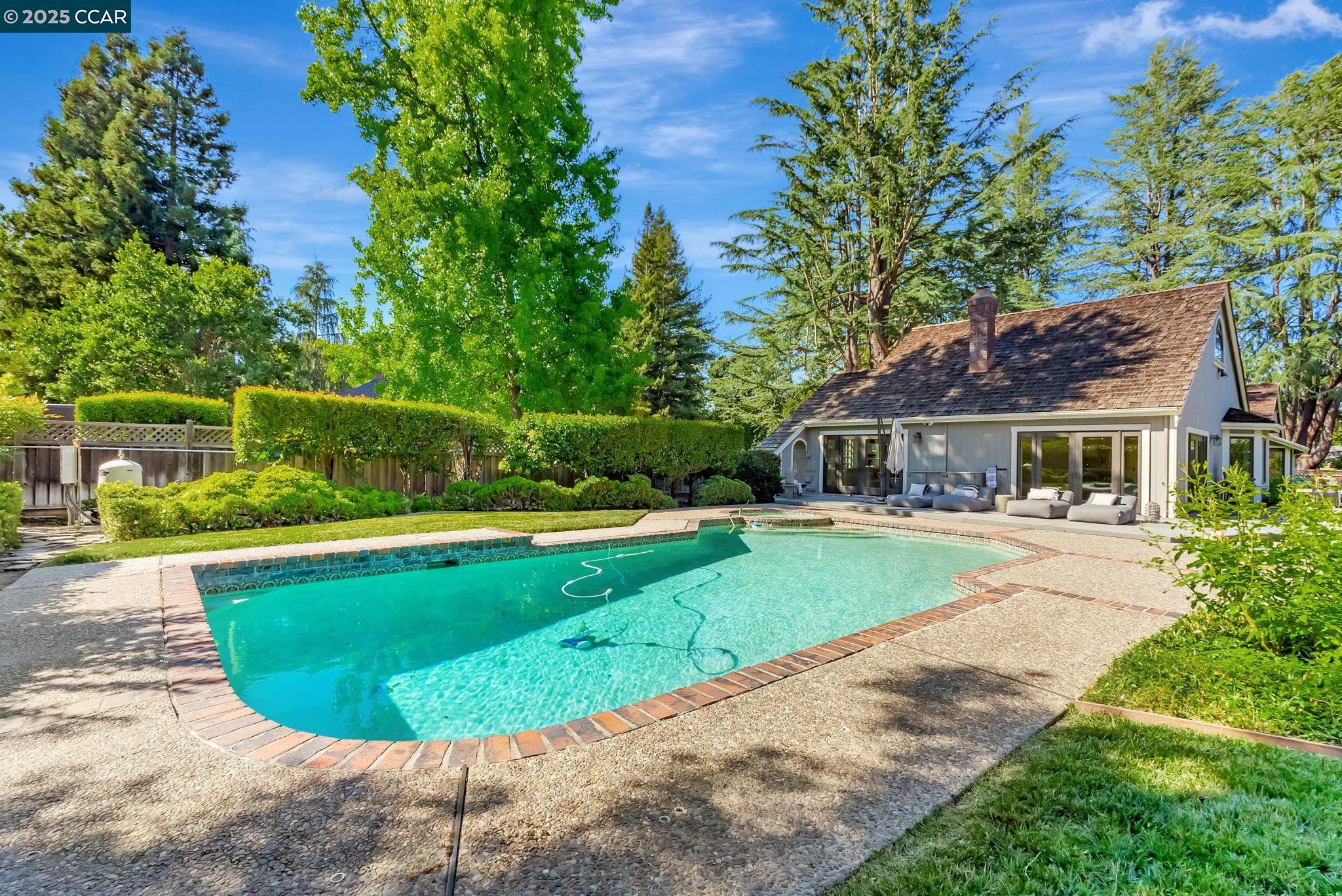 Detail Gallery Image 49 of 60 For 21 Carriage Ct, Alamo,  CA 94507 - 4 Beds | 2/1 Baths