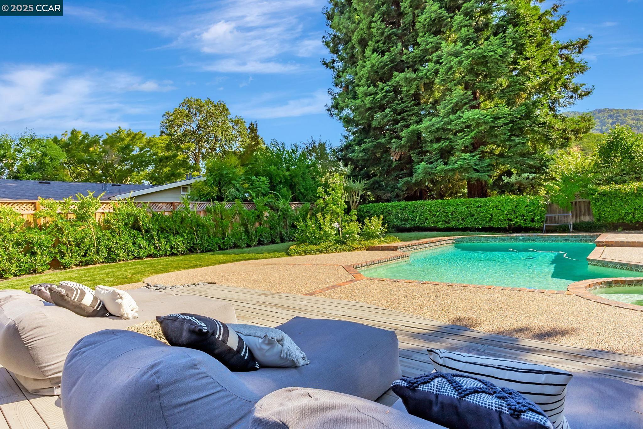 Detail Gallery Image 51 of 60 For 21 Carriage Ct, Alamo,  CA 94507 - 4 Beds | 2/1 Baths
