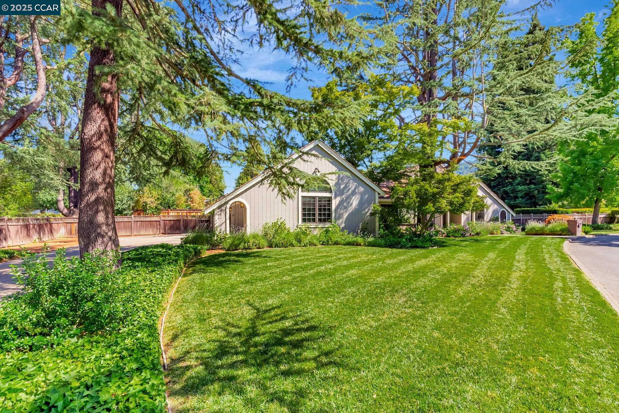 Detail Gallery Image 54 of 60 For 21 Carriage Ct, Alamo,  CA 94507 - 4 Beds | 2/1 Baths