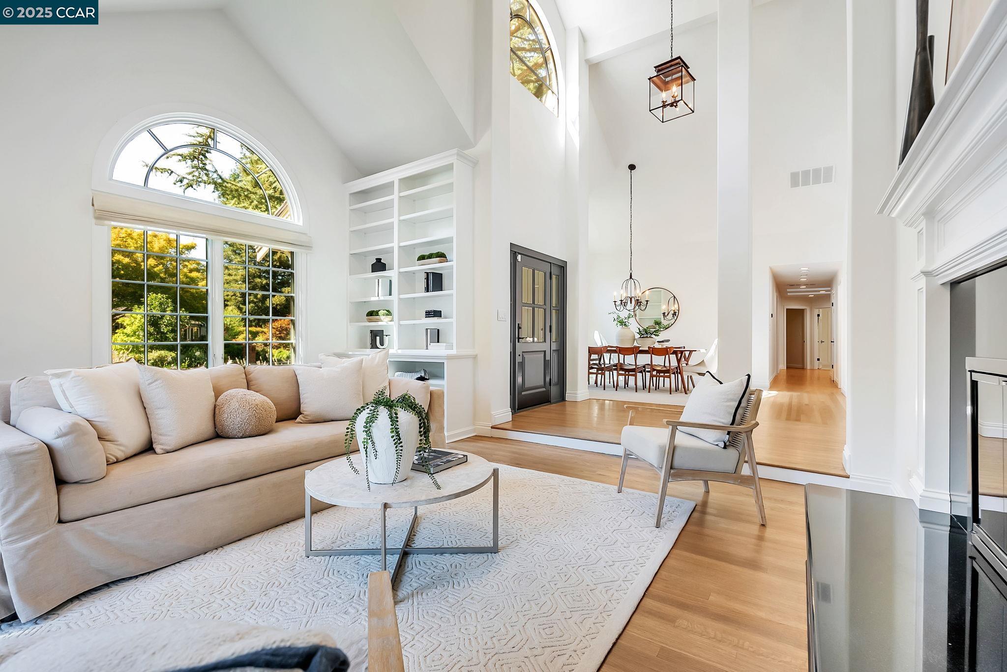 Detail Gallery Image 10 of 60 For 21 Carriage Ct, Alamo,  CA 94507 - 4 Beds | 2/1 Baths