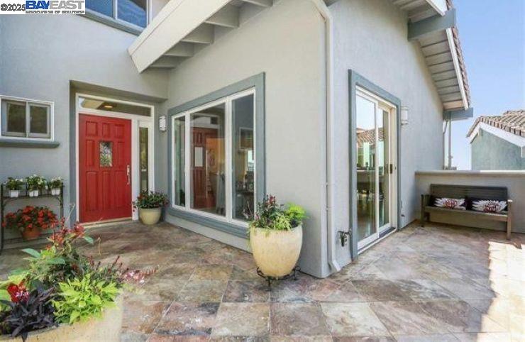 Detail Gallery Image 1 of 16 For 1838 Grand View Dr, Oakland,  CA 94618 - 3 Beds | 2/1 Baths