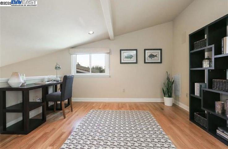 Detail Gallery Image 12 of 16 For 1838 Grand View Dr, Oakland,  CA 94618 - 3 Beds | 2/1 Baths