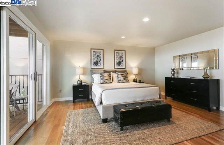 Detail Gallery Image 8 of 16 For 1838 Grand View Dr, Oakland,  CA 94618 - 3 Beds | 2/1 Baths