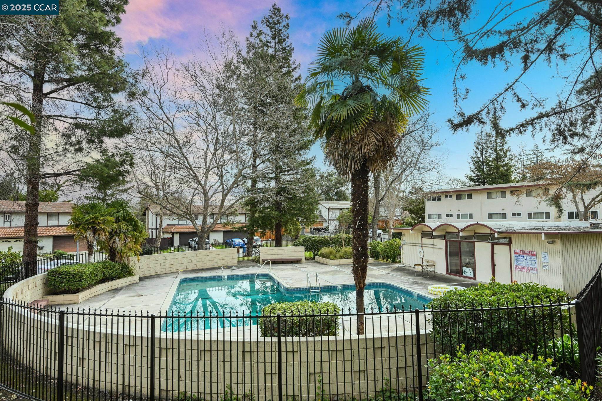 Detail Gallery Image 19 of 21 For 2180 Geary Rd #20,  Pleasant Hill,  CA 94523 - 2 Beds | 1 Baths