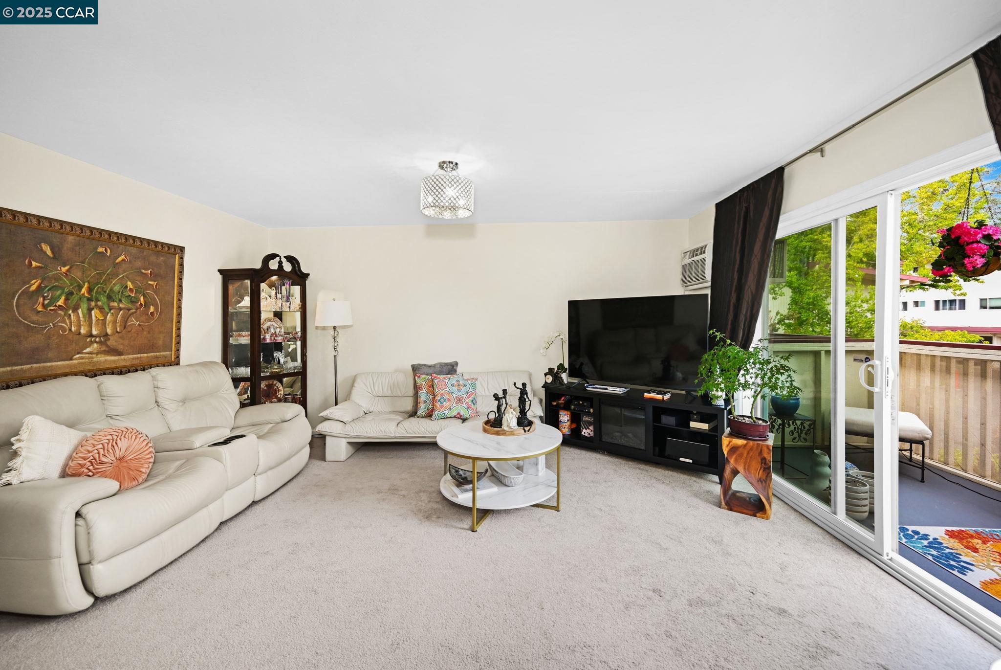 Detail Gallery Image 10 of 21 For 2180 Geary Rd #20,  Pleasant Hill,  CA 94523 - 2 Beds | 1 Baths