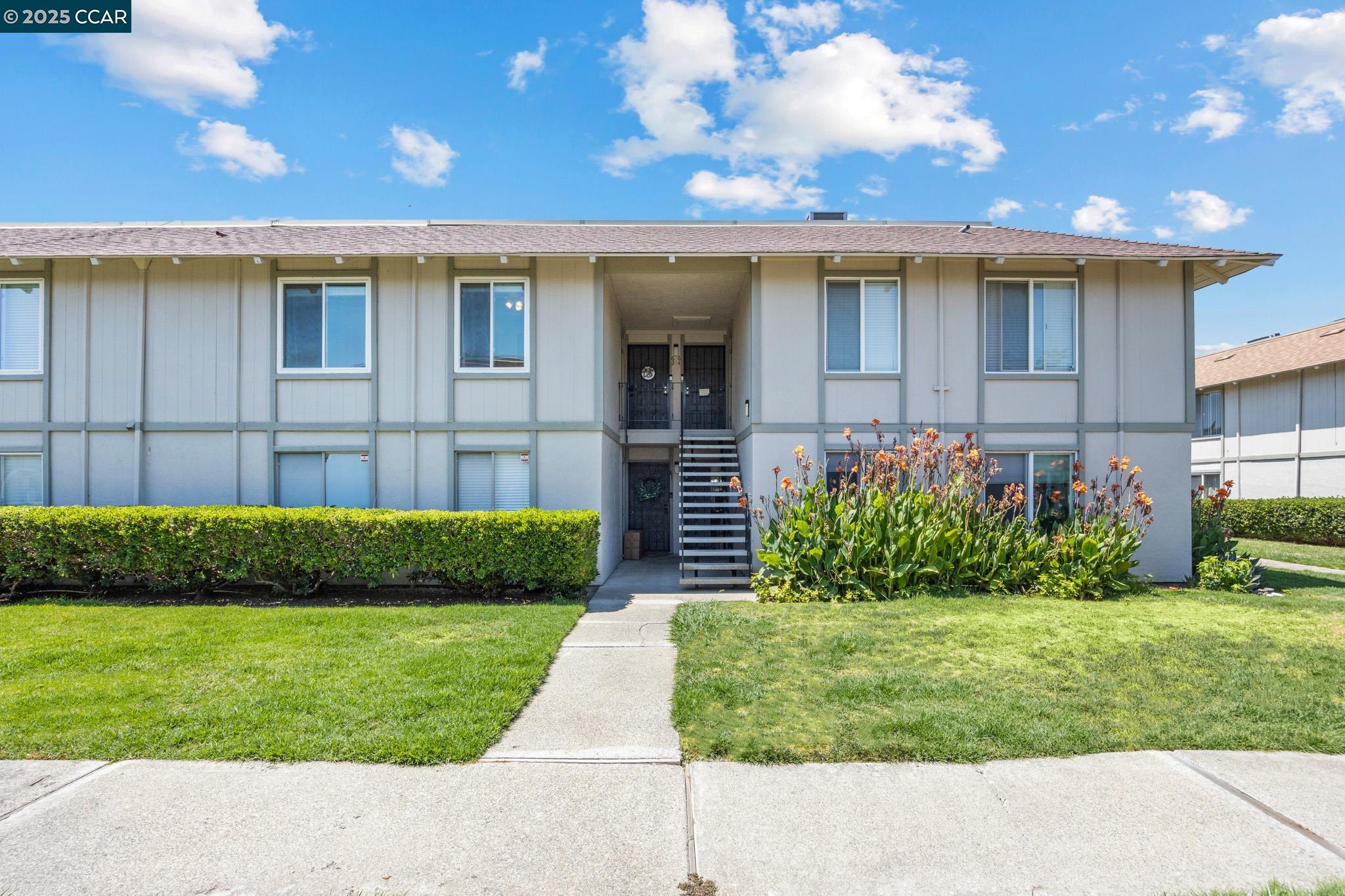 Detail Gallery Image 25 of 41 For 825 Oak Grove Rd #62,  Concord,  CA 94518 - 2 Beds | 1 Baths