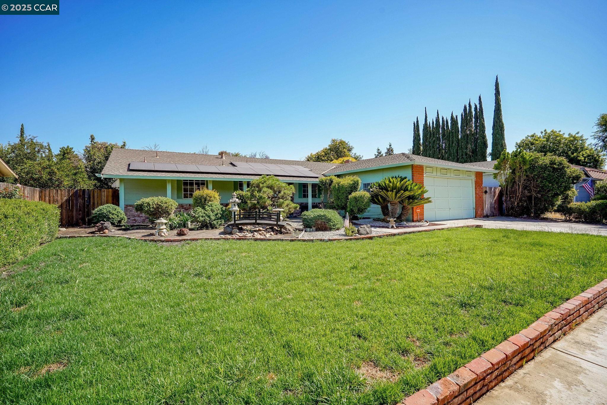 Detail Gallery Image 2 of 27 For 683 Southwood Drive, Brentwood,  CA 94513-1547 - 3 Beds | 2 Baths