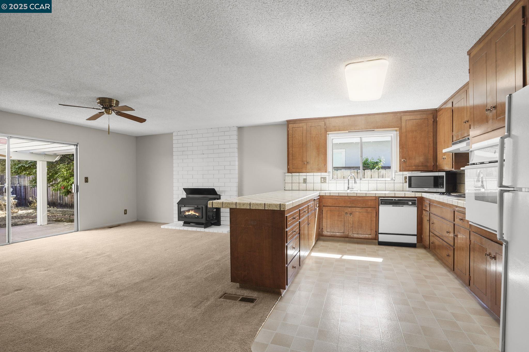 Detail Gallery Image 7 of 27 For 683 Southwood Drive, Brentwood,  CA 94513-1547 - 3 Beds | 2 Baths