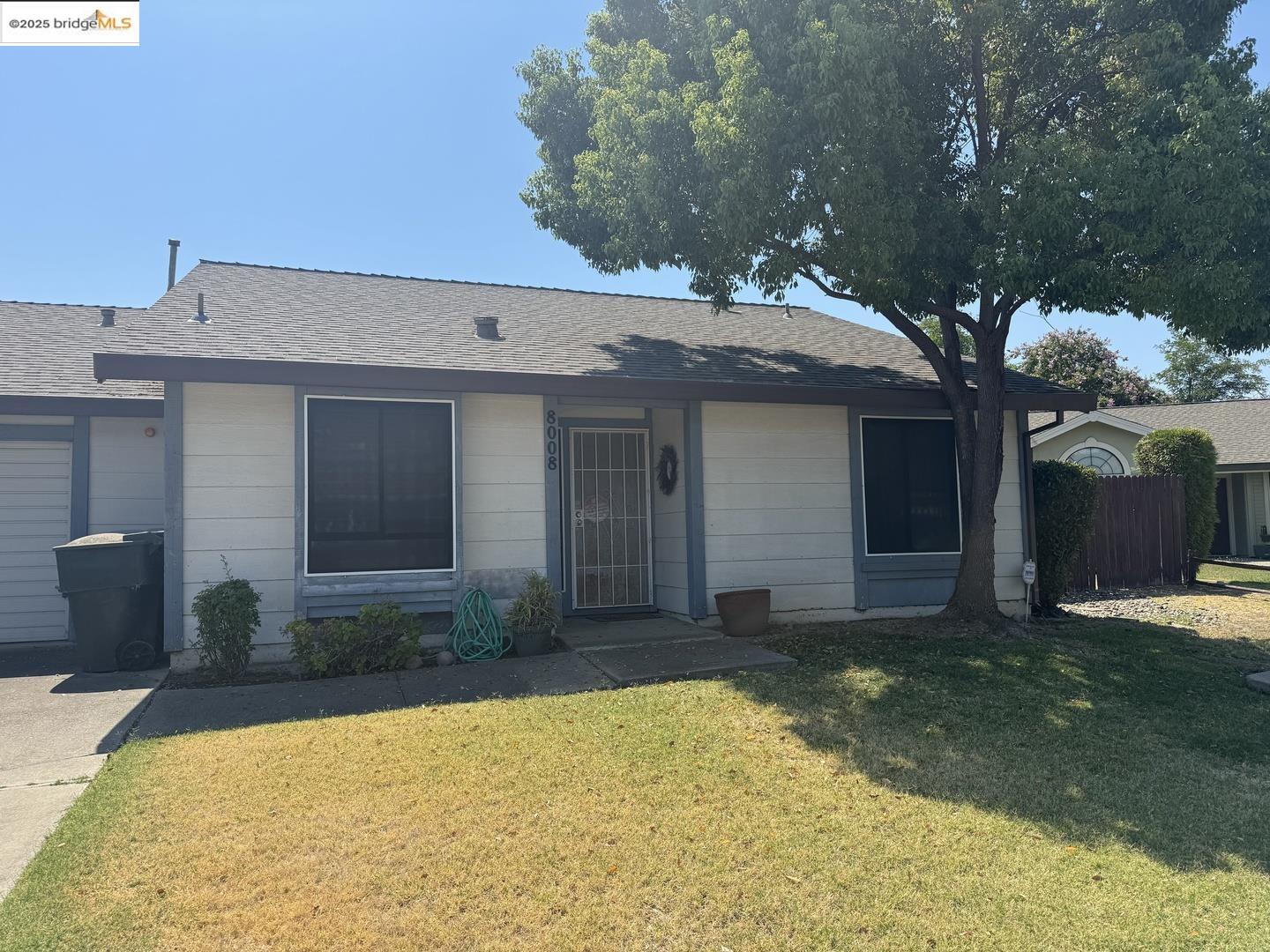 Detail Gallery Image 2 of 26 For 8008 Wagner Ct, Antelope,  CA 95843 - 2 Beds | 2 Baths