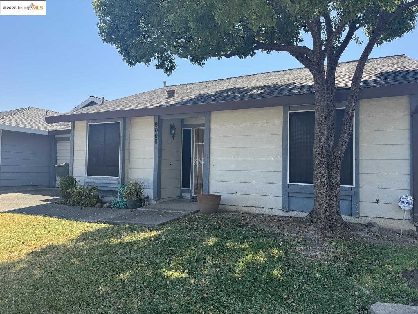 Detail Gallery Image 3 of 26 For 8008 Wagner Ct, Antelope,  CA 95843 - 2 Beds | 2 Baths