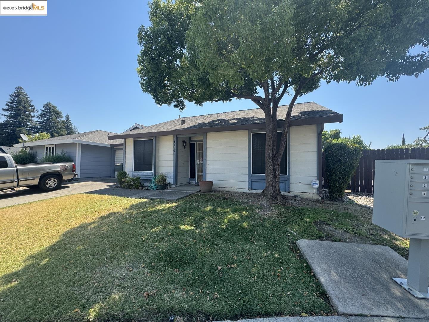 Detail Gallery Image 5 of 26 For 8008 Wagner Ct, Antelope,  CA 95843 - 2 Beds | 2 Baths