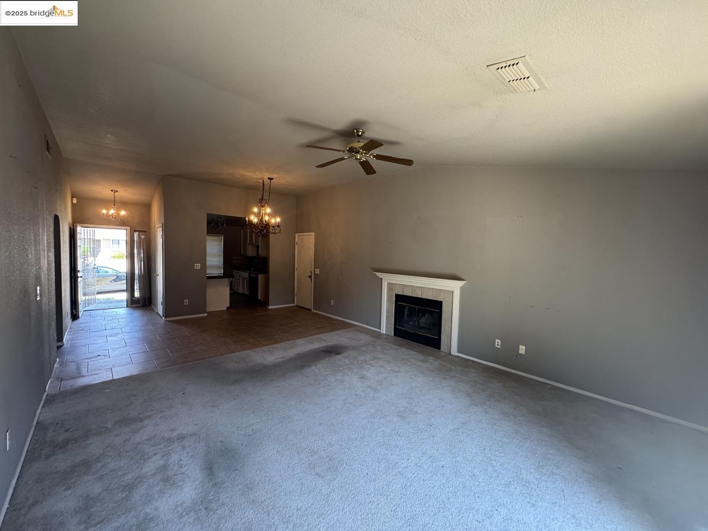 Detail Gallery Image 6 of 26 For 8008 Wagner Ct, Antelope,  CA 95843 - 2 Beds | 2 Baths