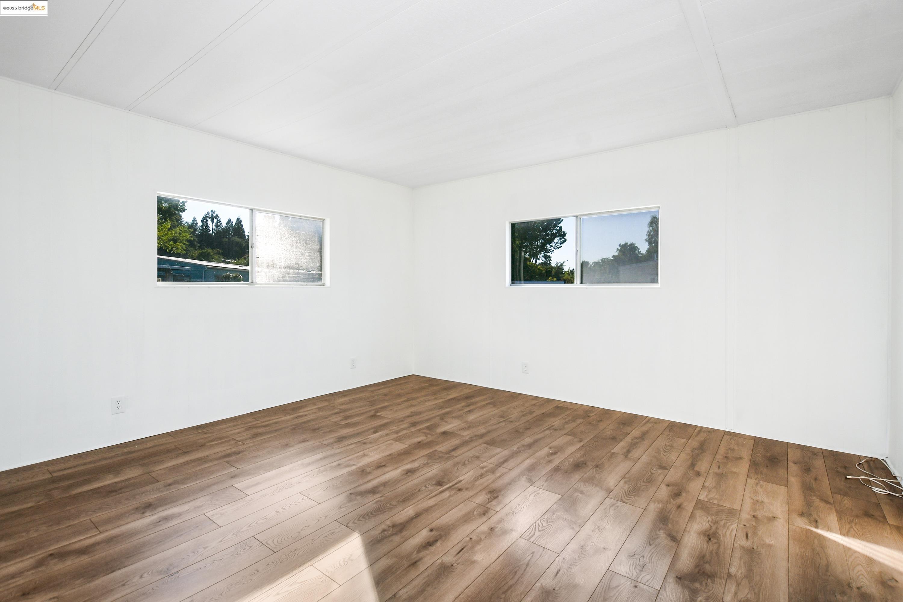 Detail Gallery Image 14 of 35 For 123 Phyllis Ct #123,  Vallejo,  CA 94590 - 3 Beds | 2 Baths