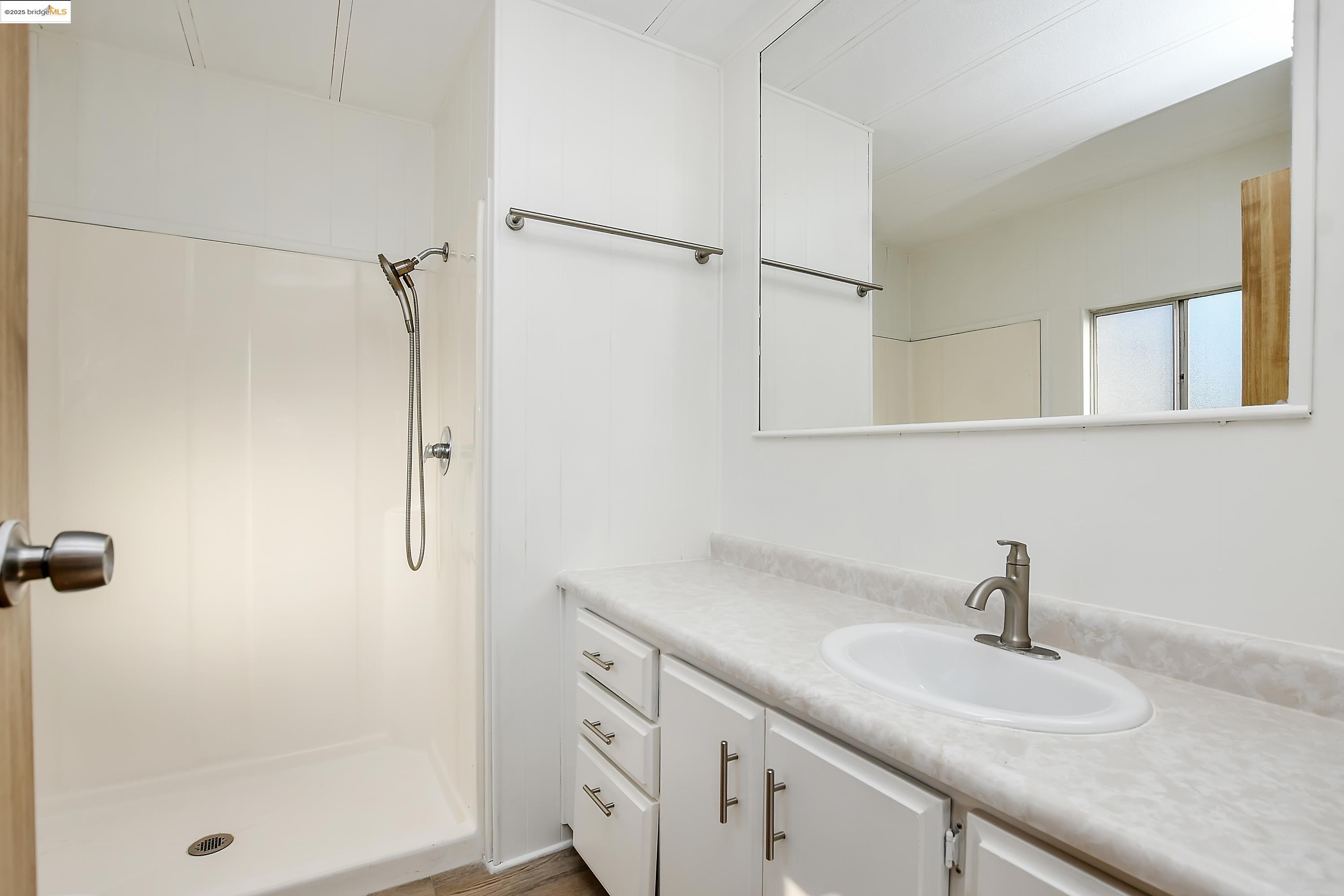 Detail Gallery Image 17 of 35 For 123 Phyllis Ct #123,  Vallejo,  CA 94590 - 3 Beds | 2 Baths