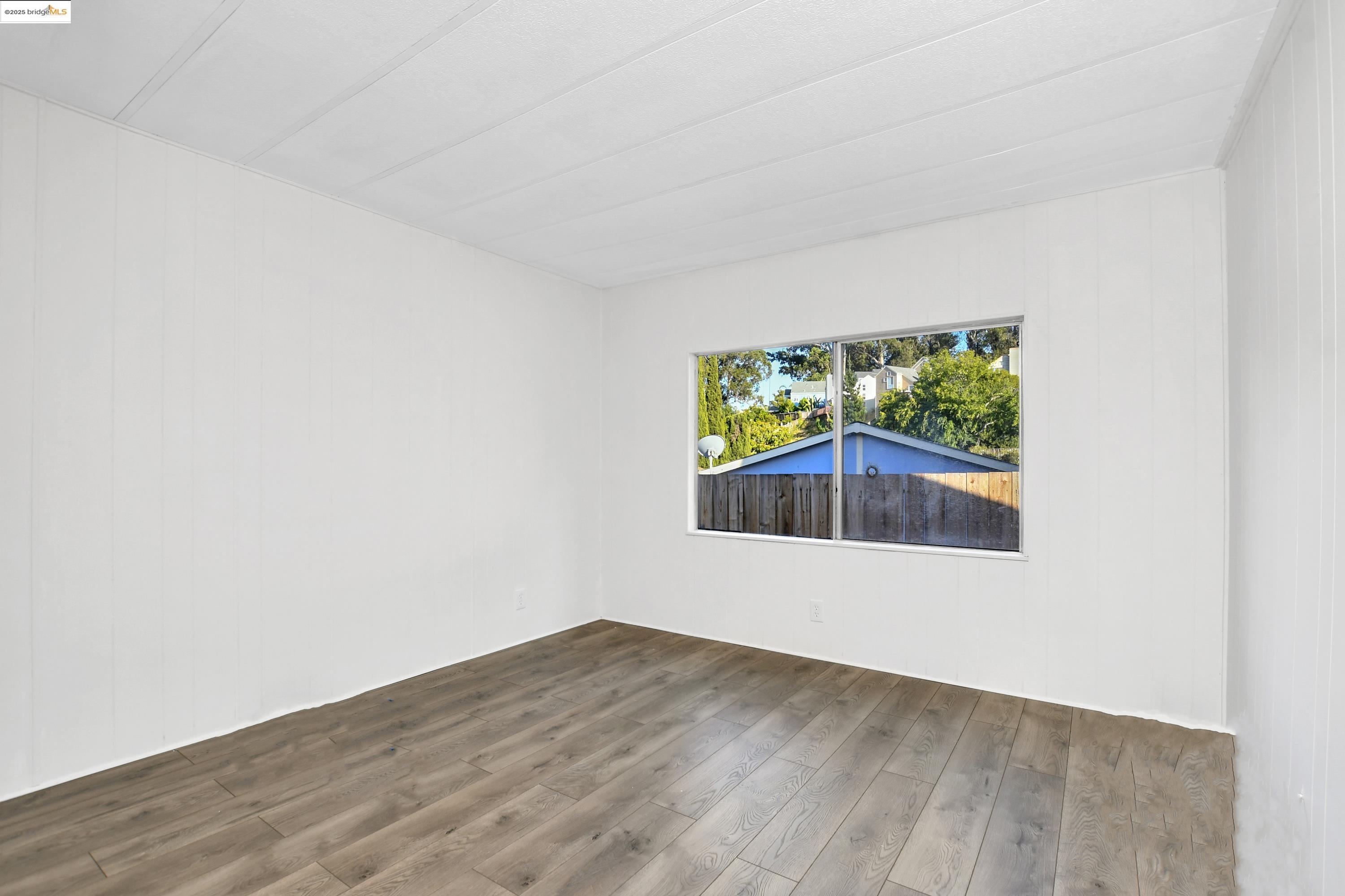 Detail Gallery Image 21 of 35 For 123 Phyllis Ct #123,  Vallejo,  CA 94590 - 3 Beds | 2 Baths