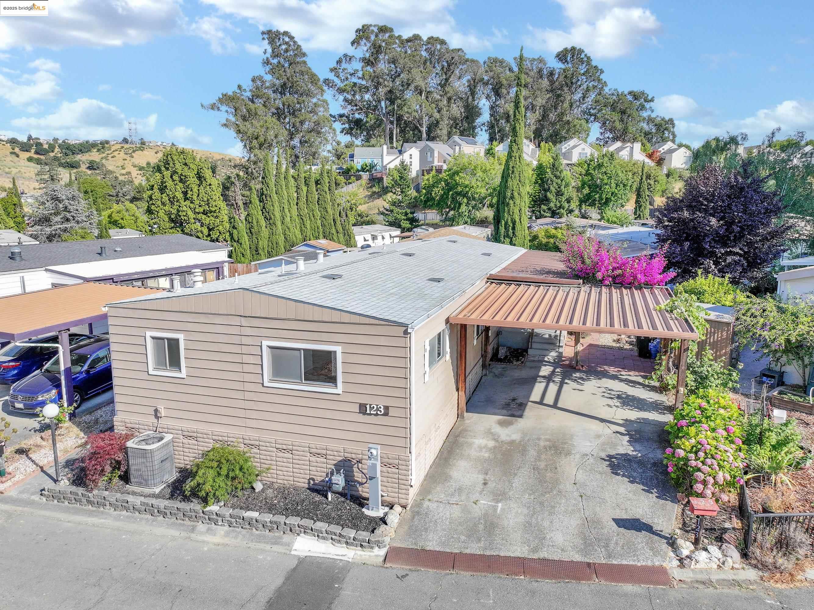 Detail Gallery Image 26 of 35 For 123 Phyllis Ct #123,  Vallejo,  CA 94590 - 3 Beds | 2 Baths