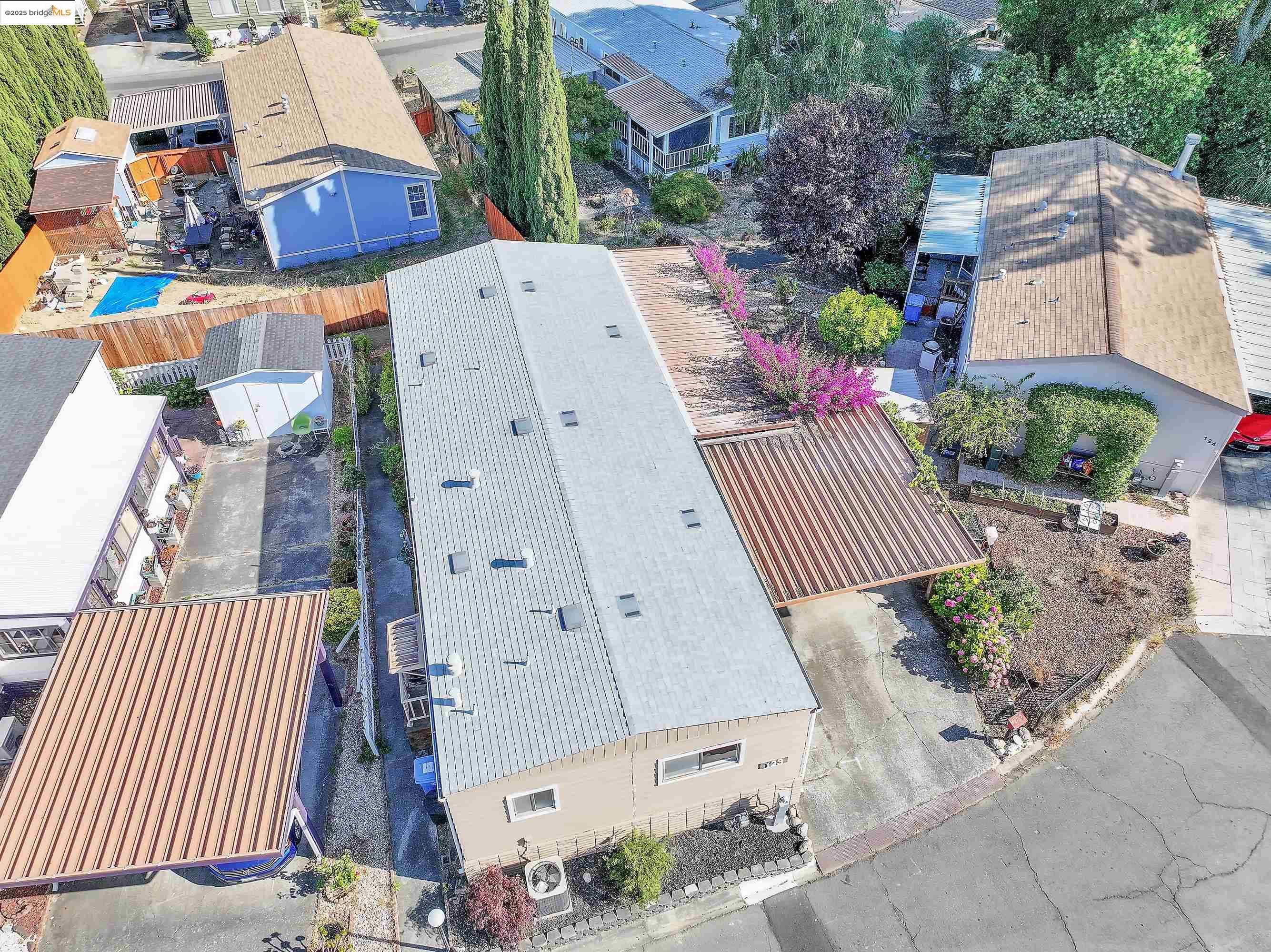 Detail Gallery Image 31 of 35 For 123 Phyllis Ct #123,  Vallejo,  CA 94590 - 3 Beds | 2 Baths