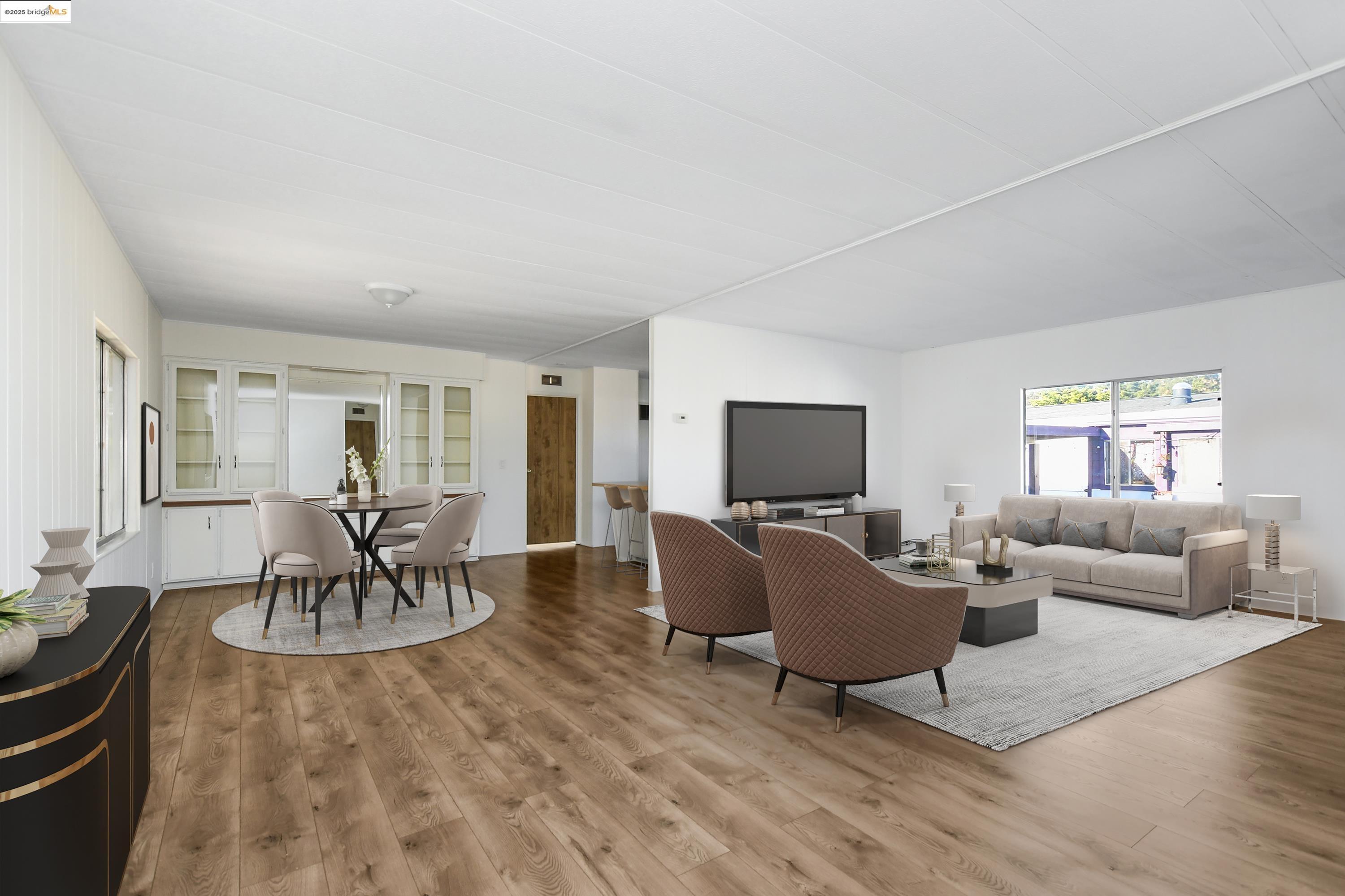 Detail Gallery Image 7 of 35 For 123 Phyllis Ct #123,  Vallejo,  CA 94590 - 3 Beds | 2 Baths