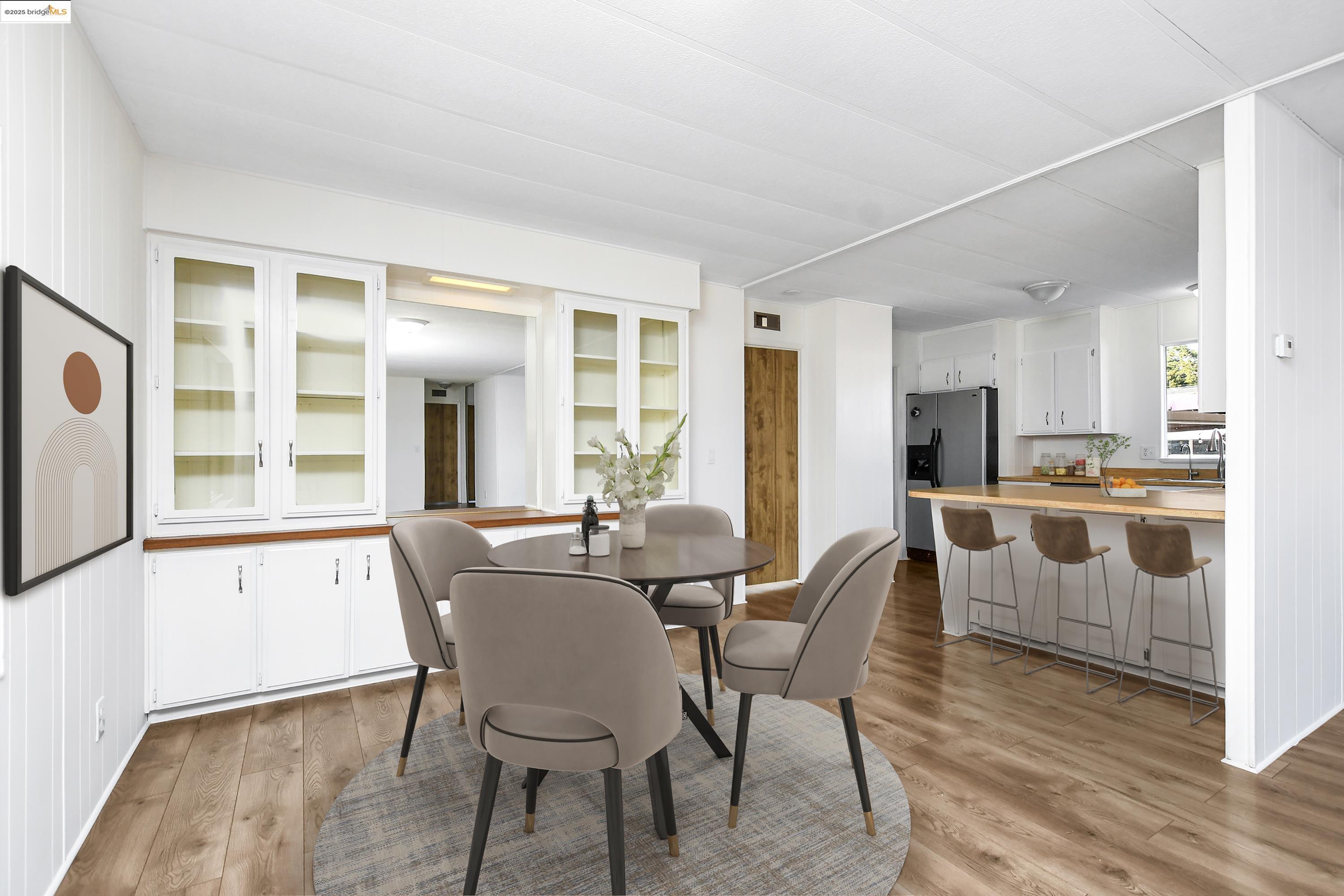 Detail Gallery Image 9 of 35 For 123 Phyllis Ct #123,  Vallejo,  CA 94590 - 3 Beds | 2 Baths