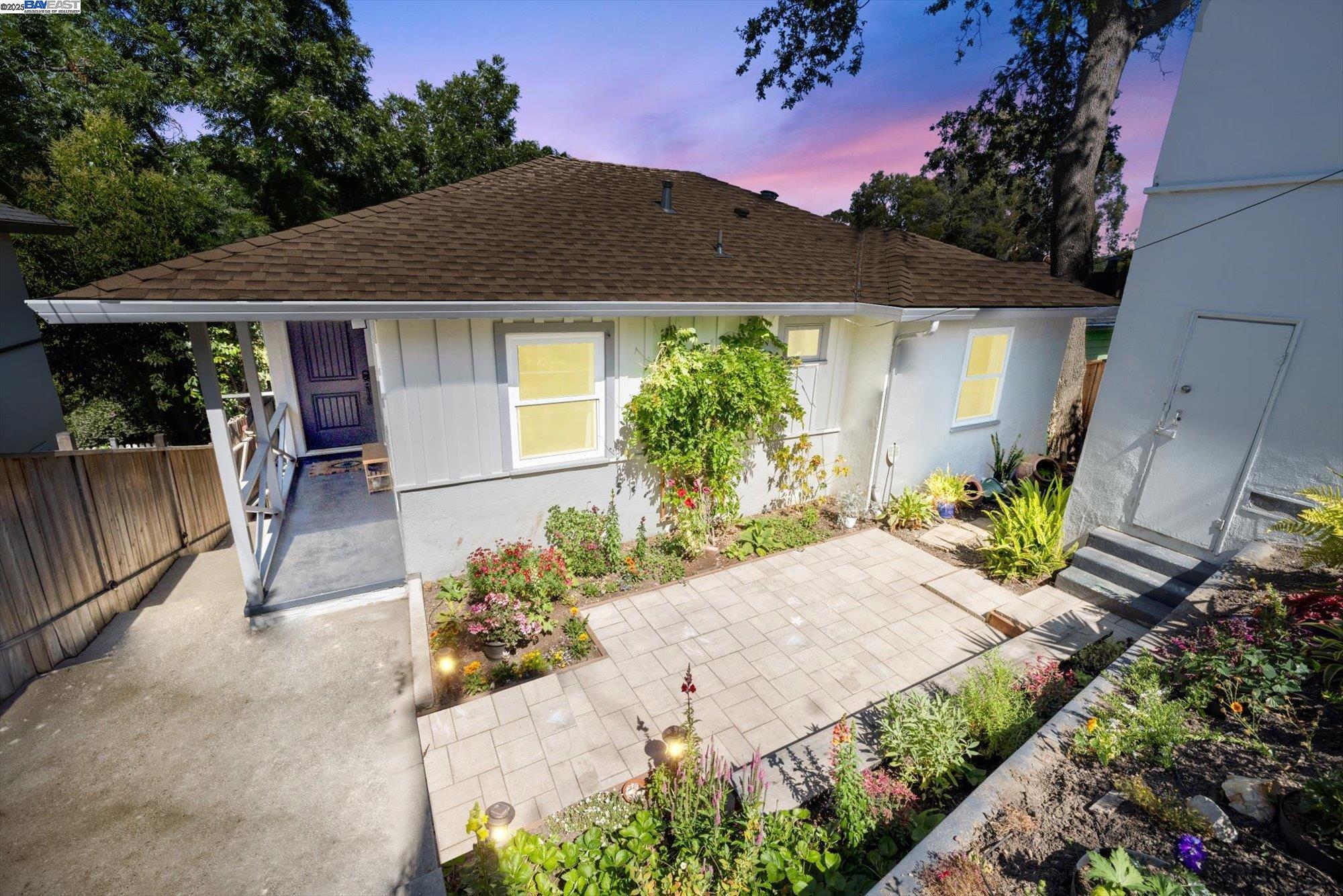 Detail Gallery Image 1 of 60 For 3412 Wyman St, Oakland,  CA 94619 - 3 Beds | 2 Baths