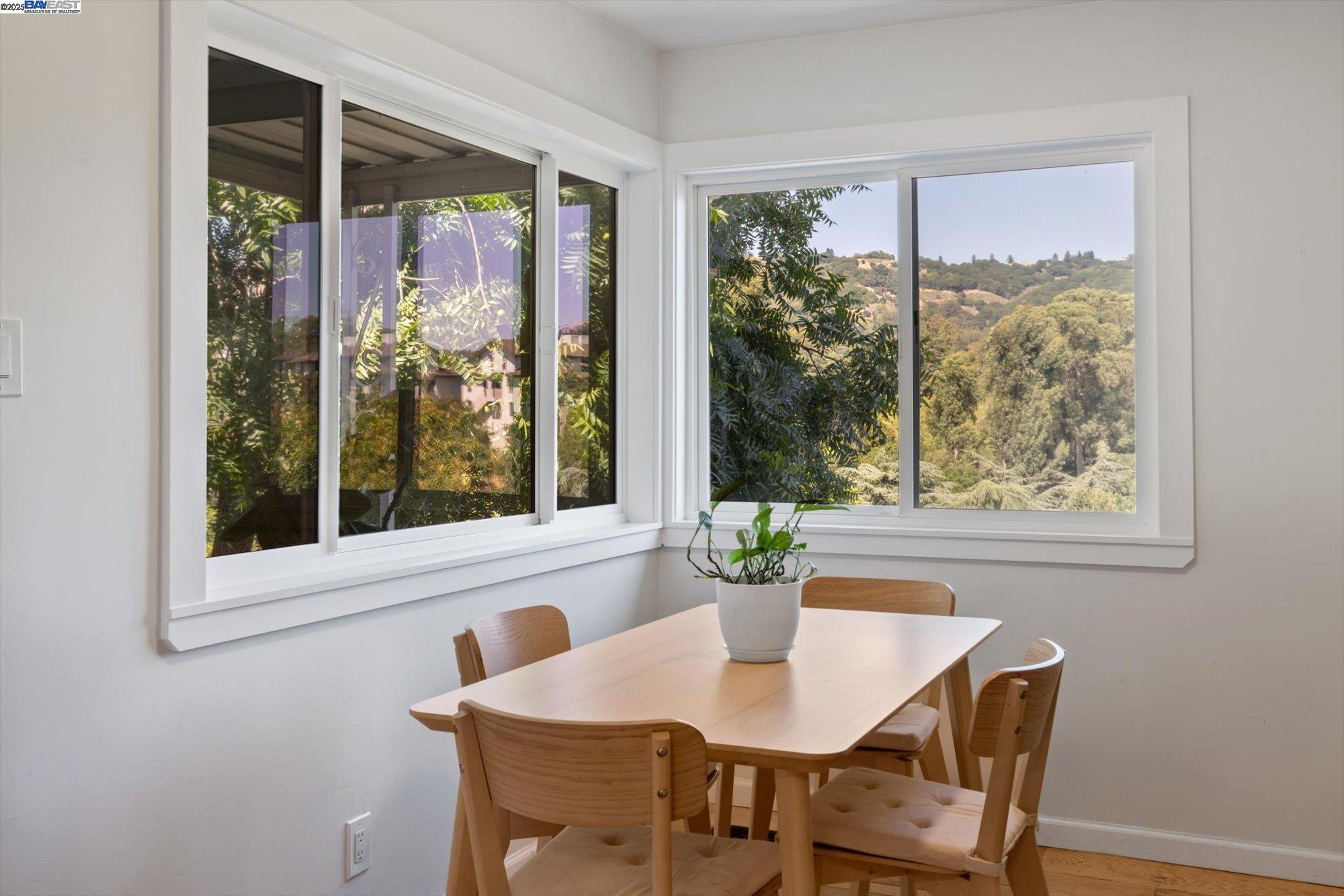 Detail Gallery Image 12 of 60 For 3412 Wyman St, Oakland,  CA 94619 - 3 Beds | 2 Baths