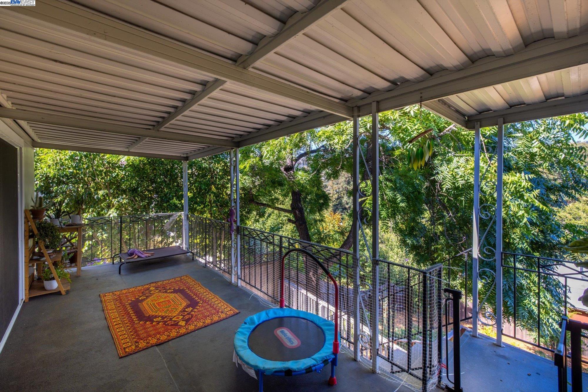 Detail Gallery Image 21 of 60 For 3412 Wyman St, Oakland,  CA 94619 - 3 Beds | 2 Baths
