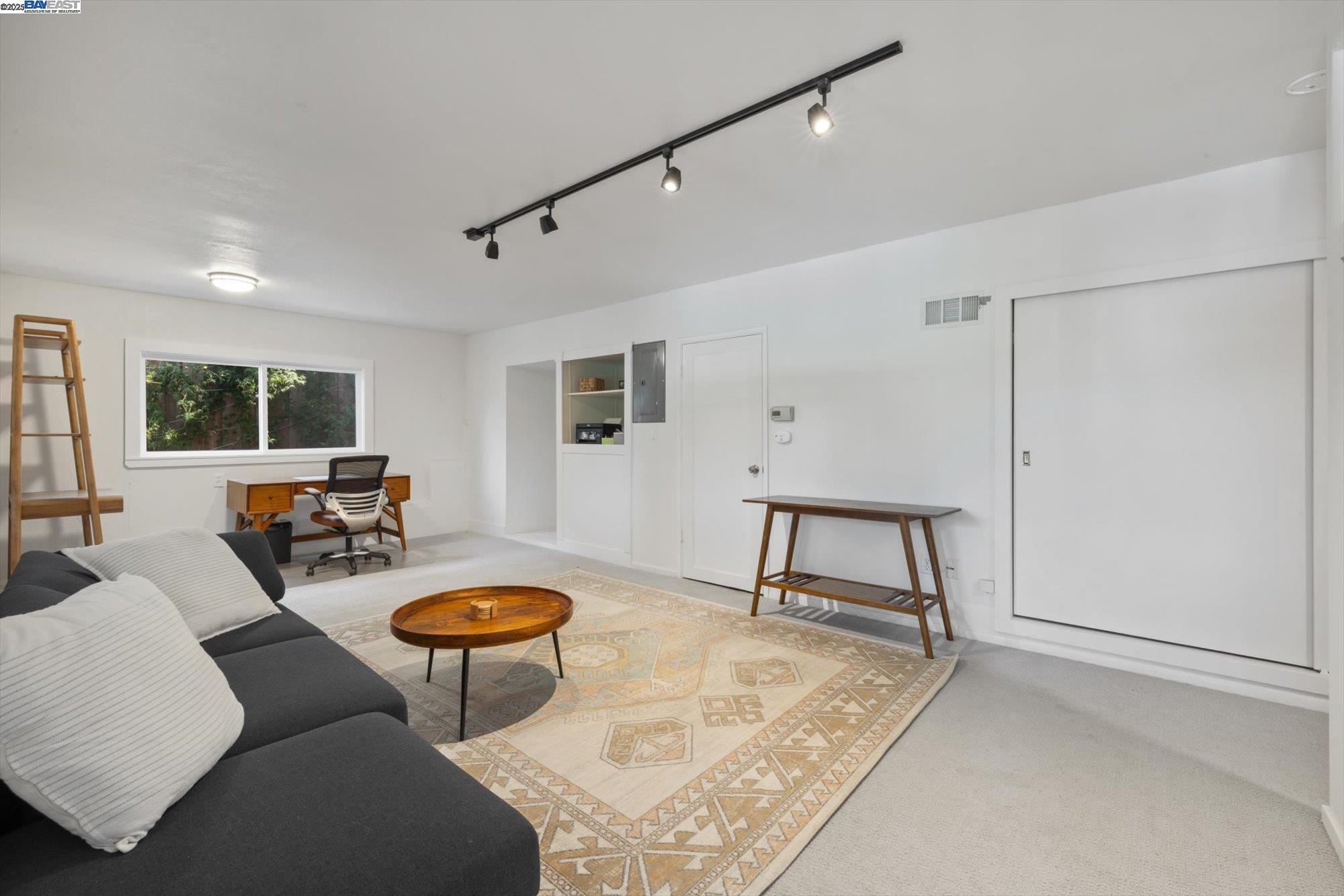 Detail Gallery Image 25 of 60 For 3412 Wyman St, Oakland,  CA 94619 - 3 Beds | 2 Baths