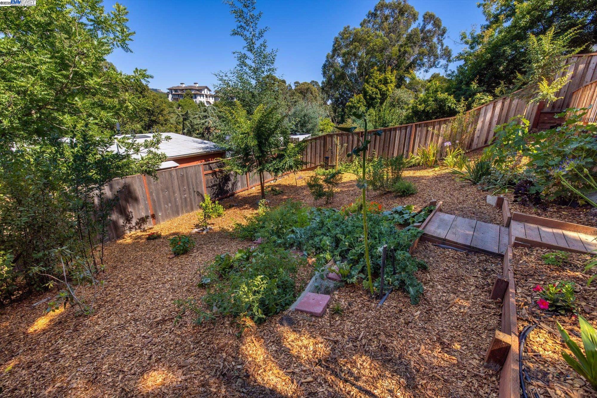 Detail Gallery Image 46 of 60 For 3412 Wyman St, Oakland,  CA 94619 - 3 Beds | 2 Baths