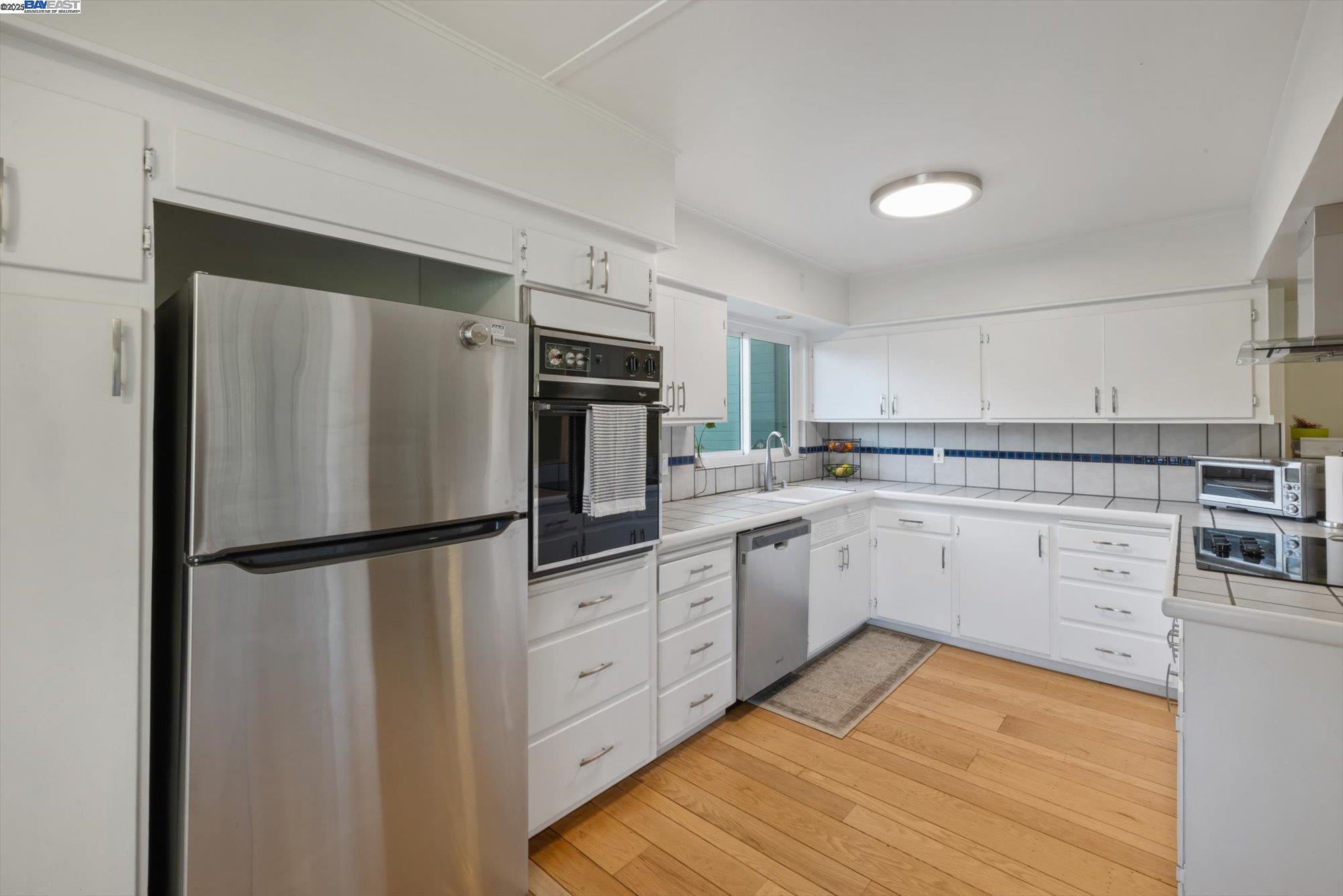 Detail Gallery Image 9 of 60 For 3412 Wyman St, Oakland,  CA 94619 - 3 Beds | 2 Baths