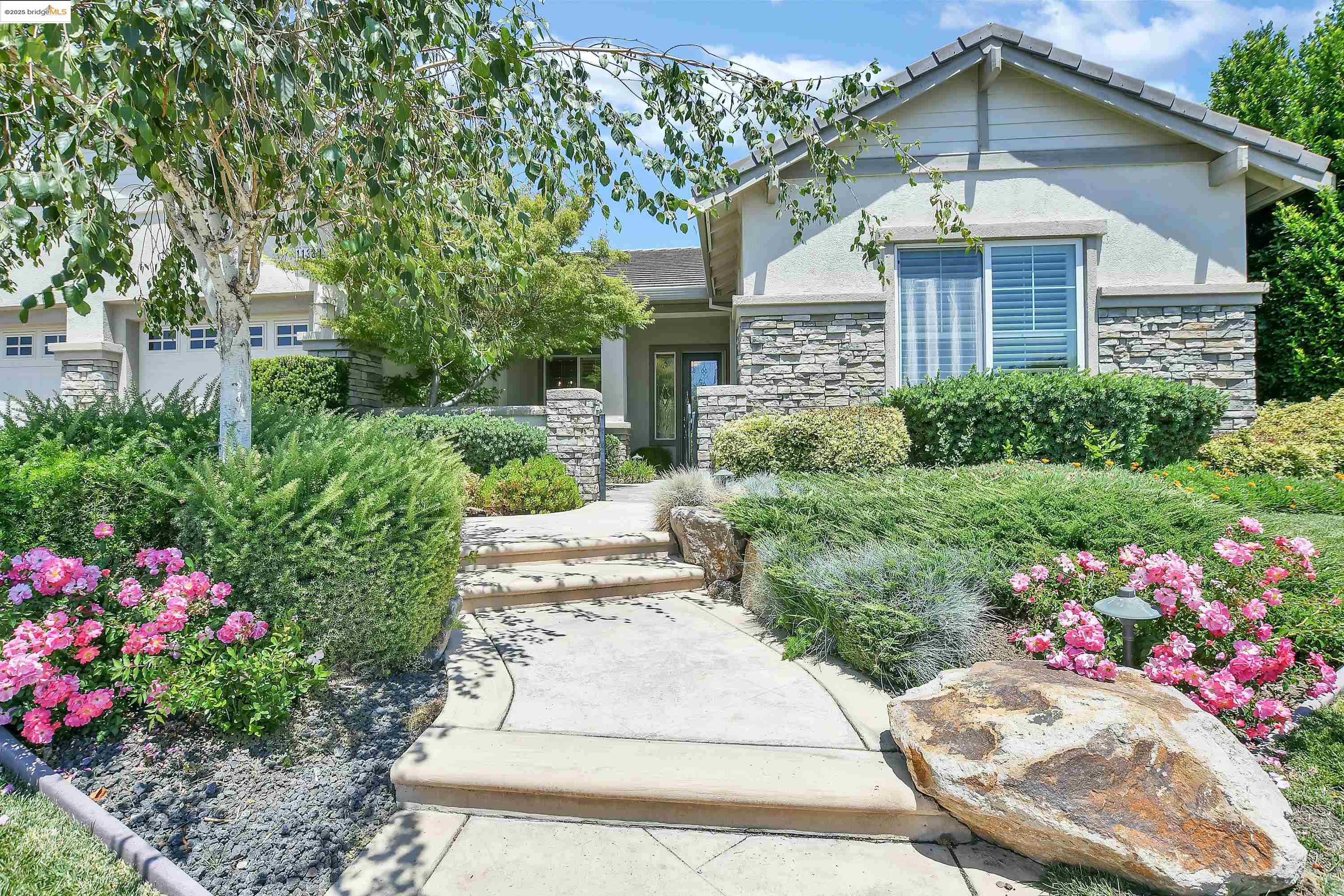 Detail Gallery Image 2 of 34 For 1133 Jonagold Way, Brentwood,  CA 94513 - 2 Beds | 2/1 Baths